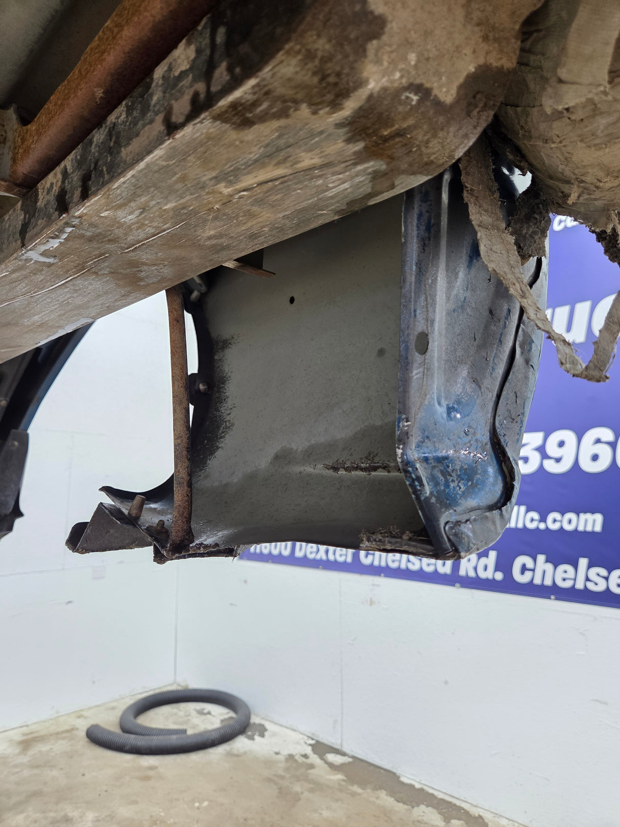 2001-2004 Nissan Frontier Long Bed Truck Bed 6' 2"