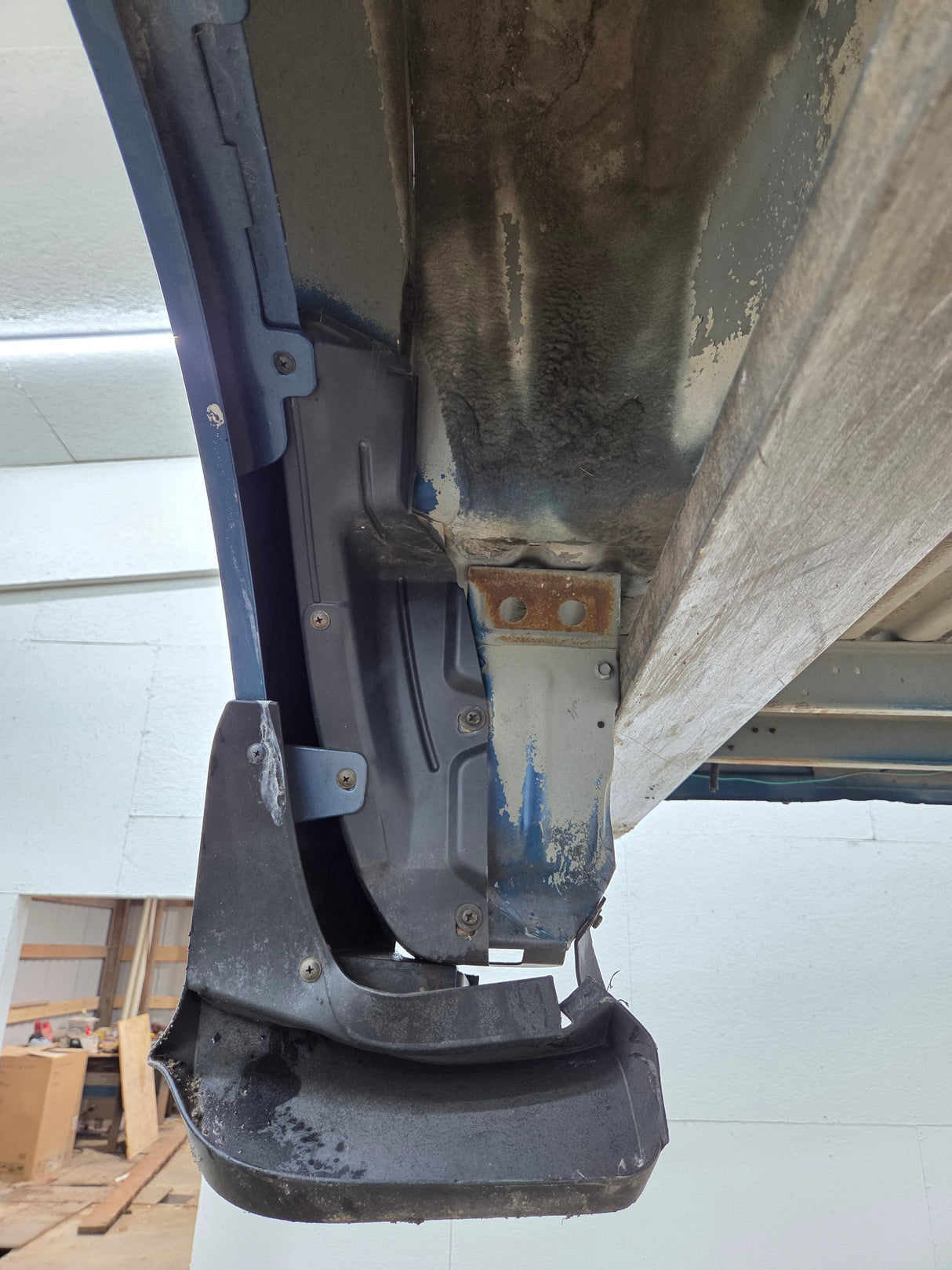 2001-2004 Nissan Frontier Long Bed Truck Bed 6' 2"