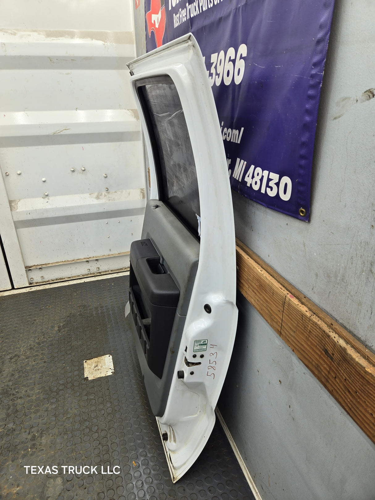 2012-2016 Ford Super Duty Passenger Side Rear Door RH Crew Cab F250 F350 F450 F550