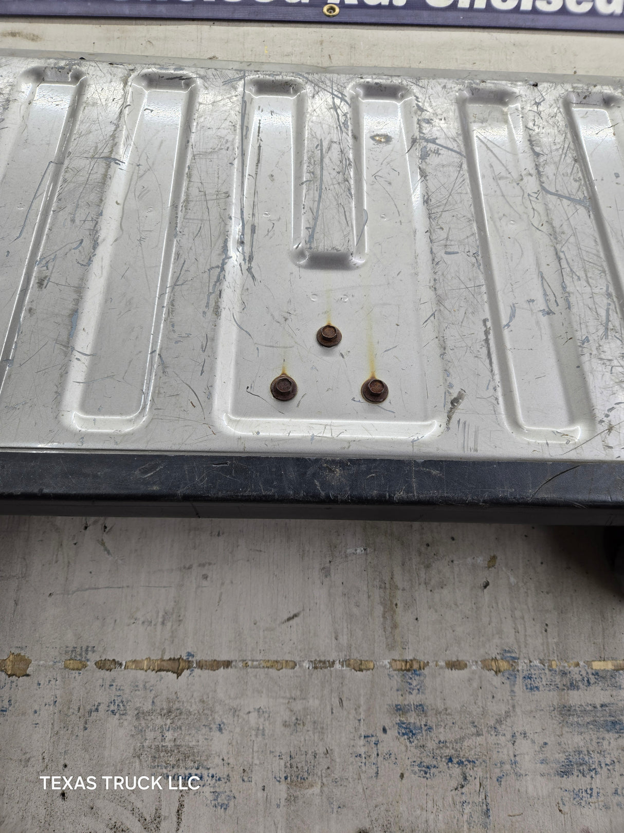 1999-2007 Chevrolet Silverado / GMC Sierra 1500 2500 3500 Tailgate