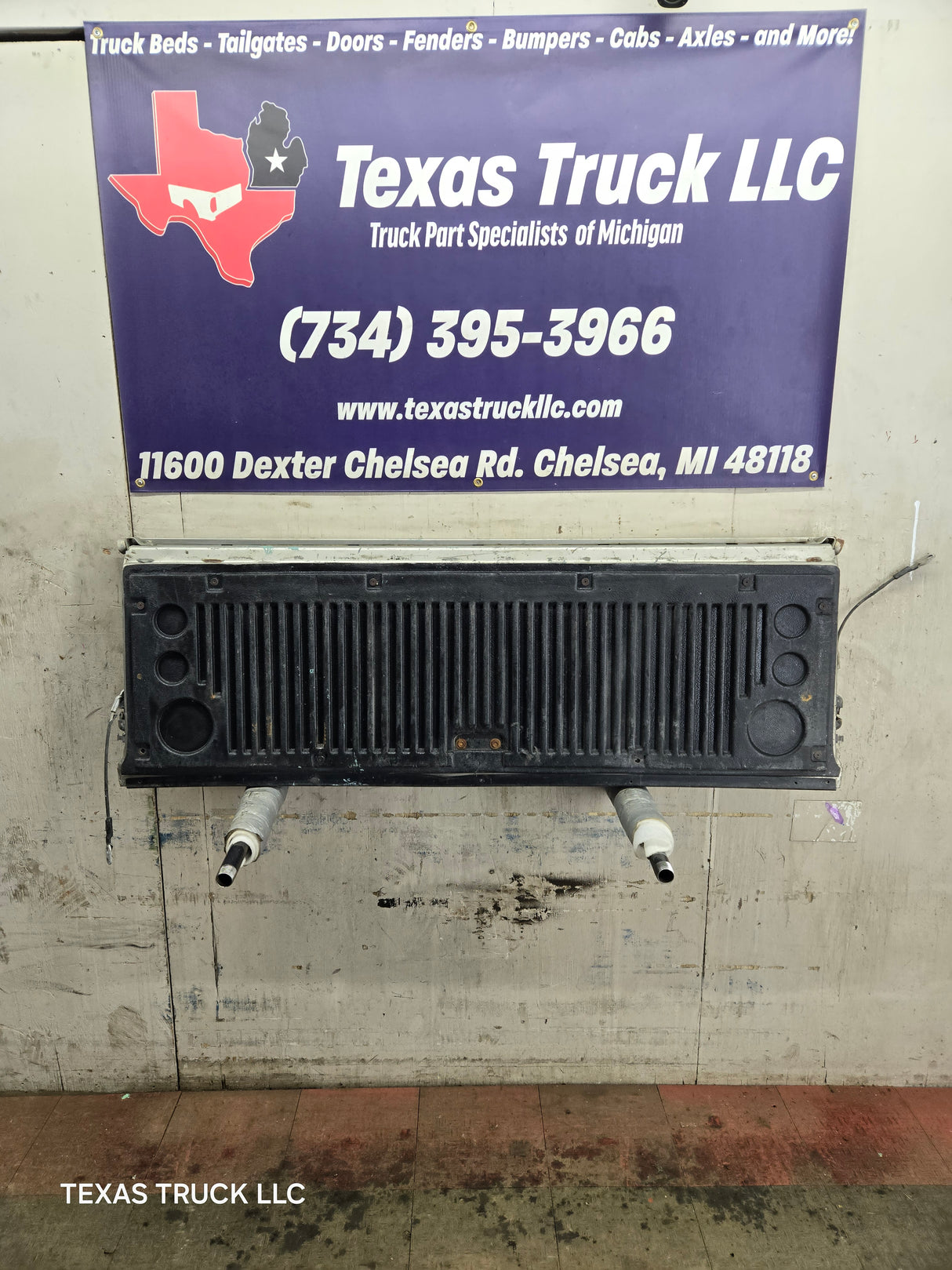 1999-2007 Chevrolet Silverado / GMC Sierra 1500 2500 3500 Tailgate