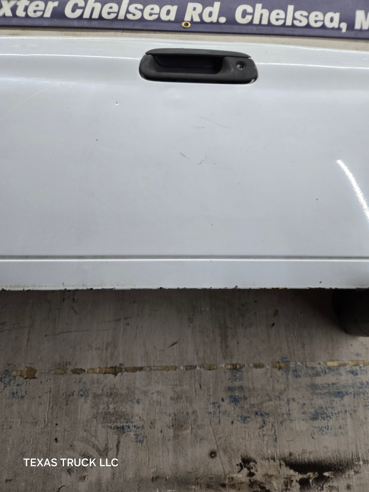 1997-2003 F150 / 1999-2007 Ford F250 F350 F450 F550 Super Duty Tailgate