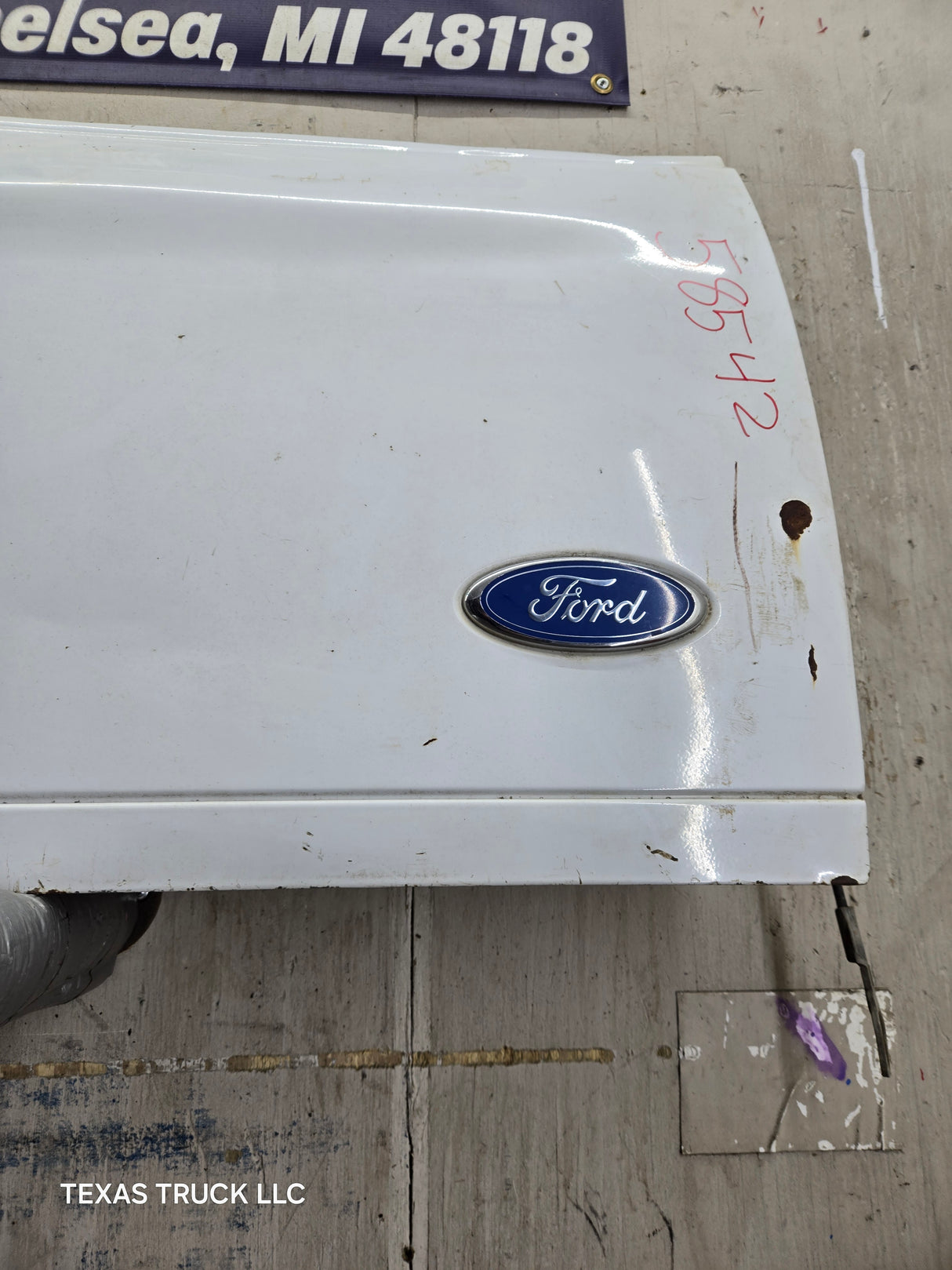 1997-2003 F150 / 1999-2007 Ford F250 F350 F450 F550 Super Duty Tailgate