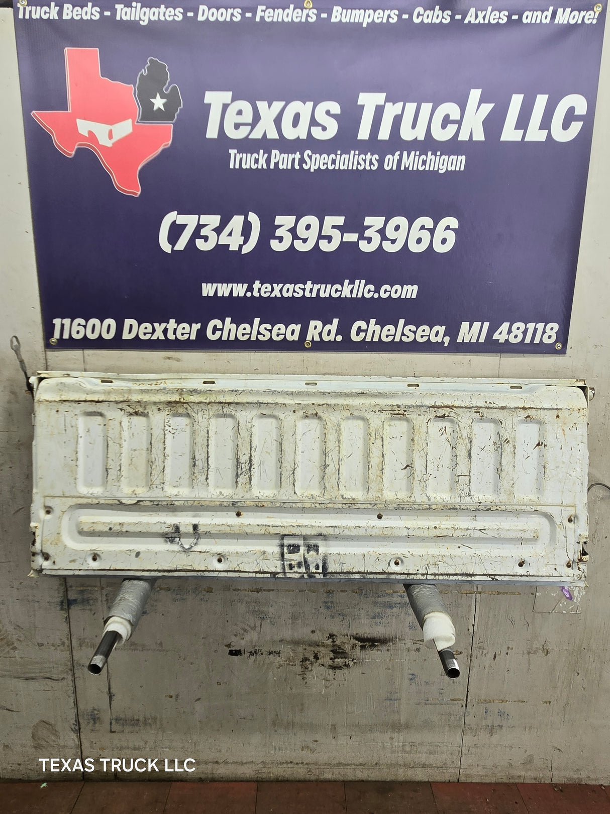 1997-2003 F150 / 1999-2007 Ford F250 F350 F450 F550 Super Duty Tailgate