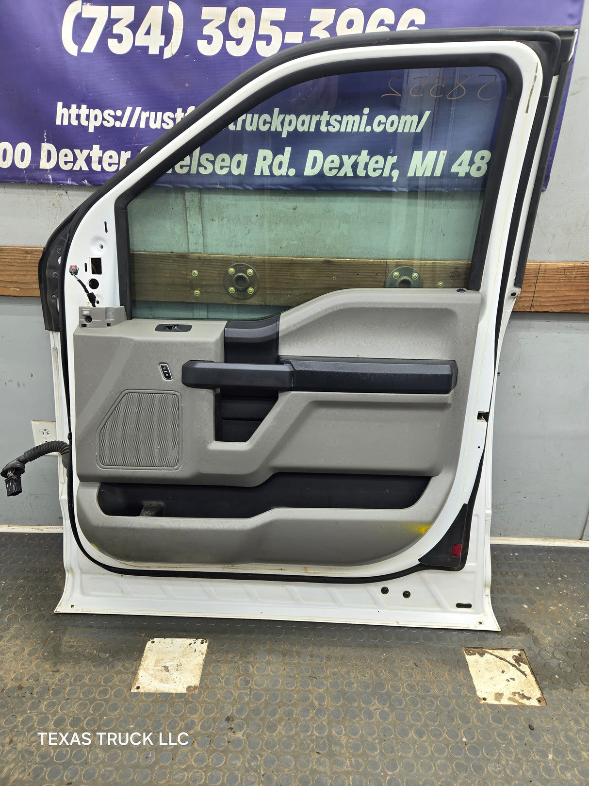 2015-2022 Ford F150 / Super Duty Passenger Side Front Door RH F250 F350 F450 F550