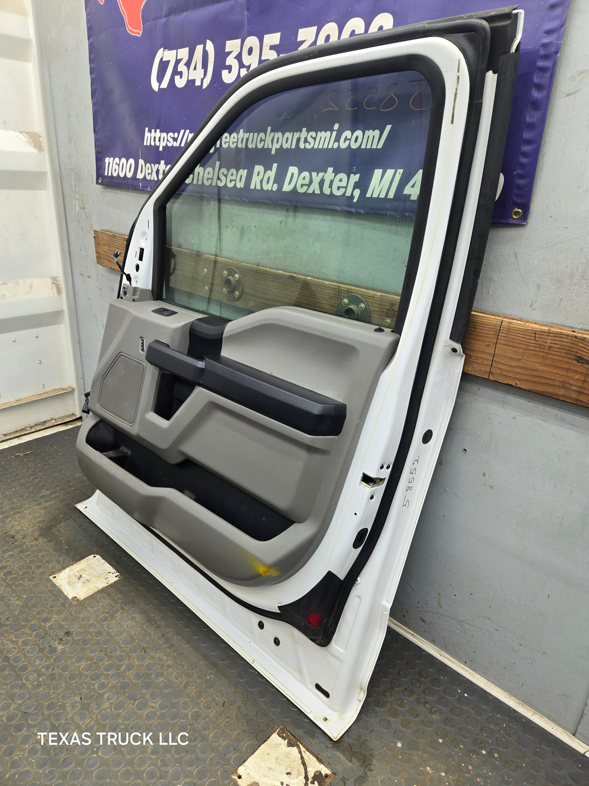 2015-2022 Ford F150 / Super Duty Passenger Side Front Door RH F250 F350 F450 F550