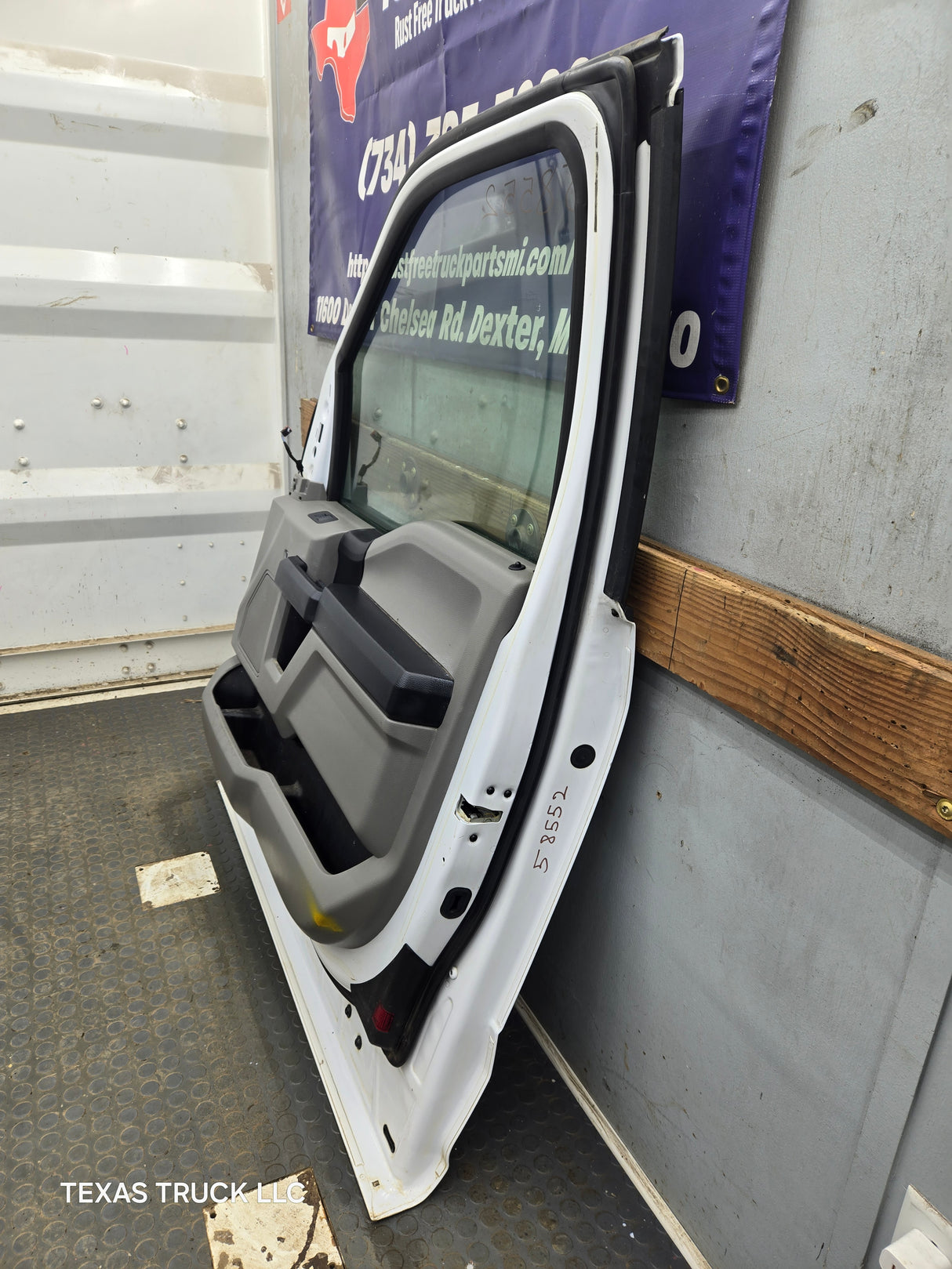 2015-2022 Ford F150 / Super Duty Passenger Side Front Door RH F250 F350 F450 F550