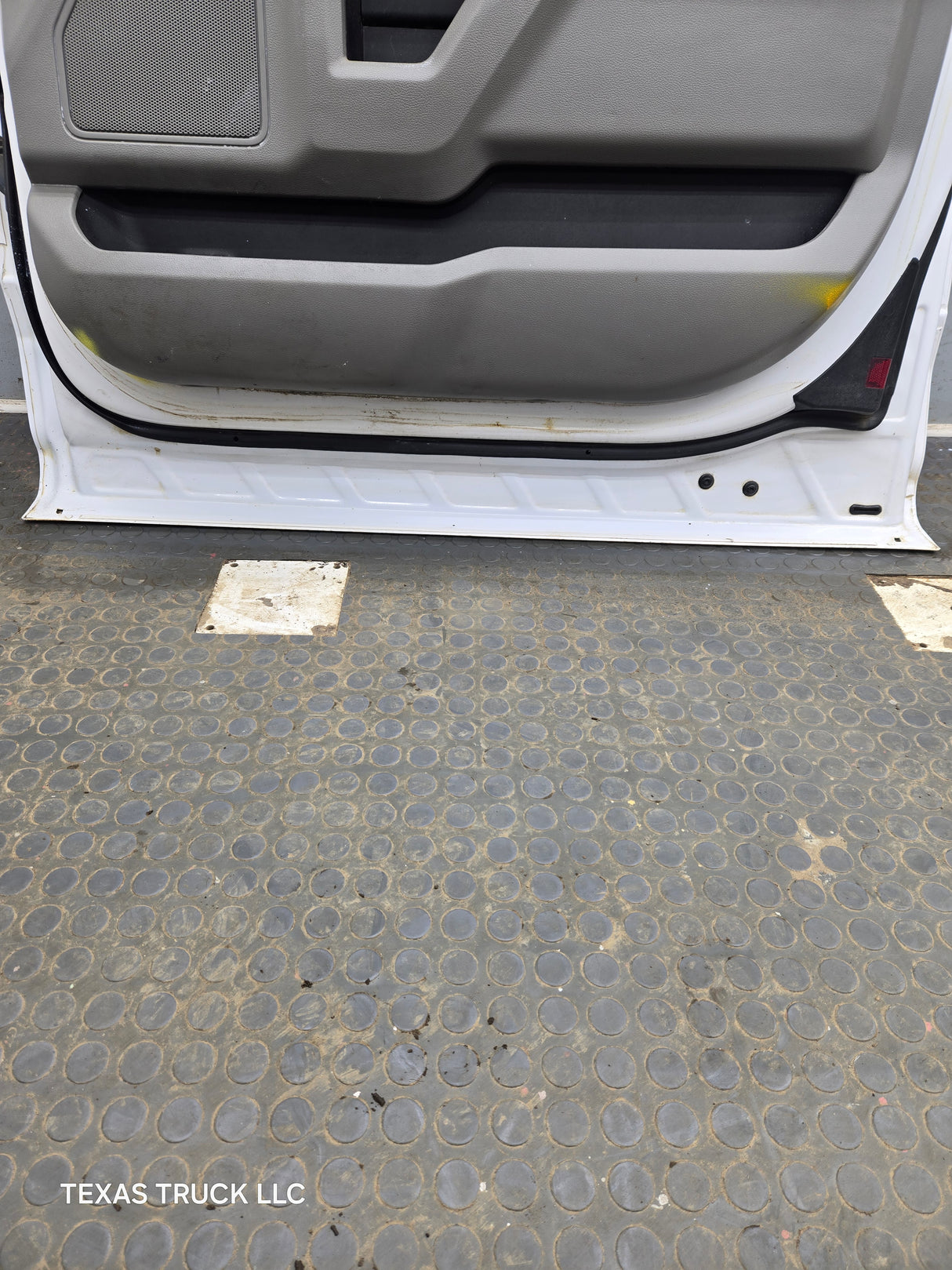 2015-2022 Ford F150 / Super Duty Passenger Side Front Door RH F250 F350 F450 F550