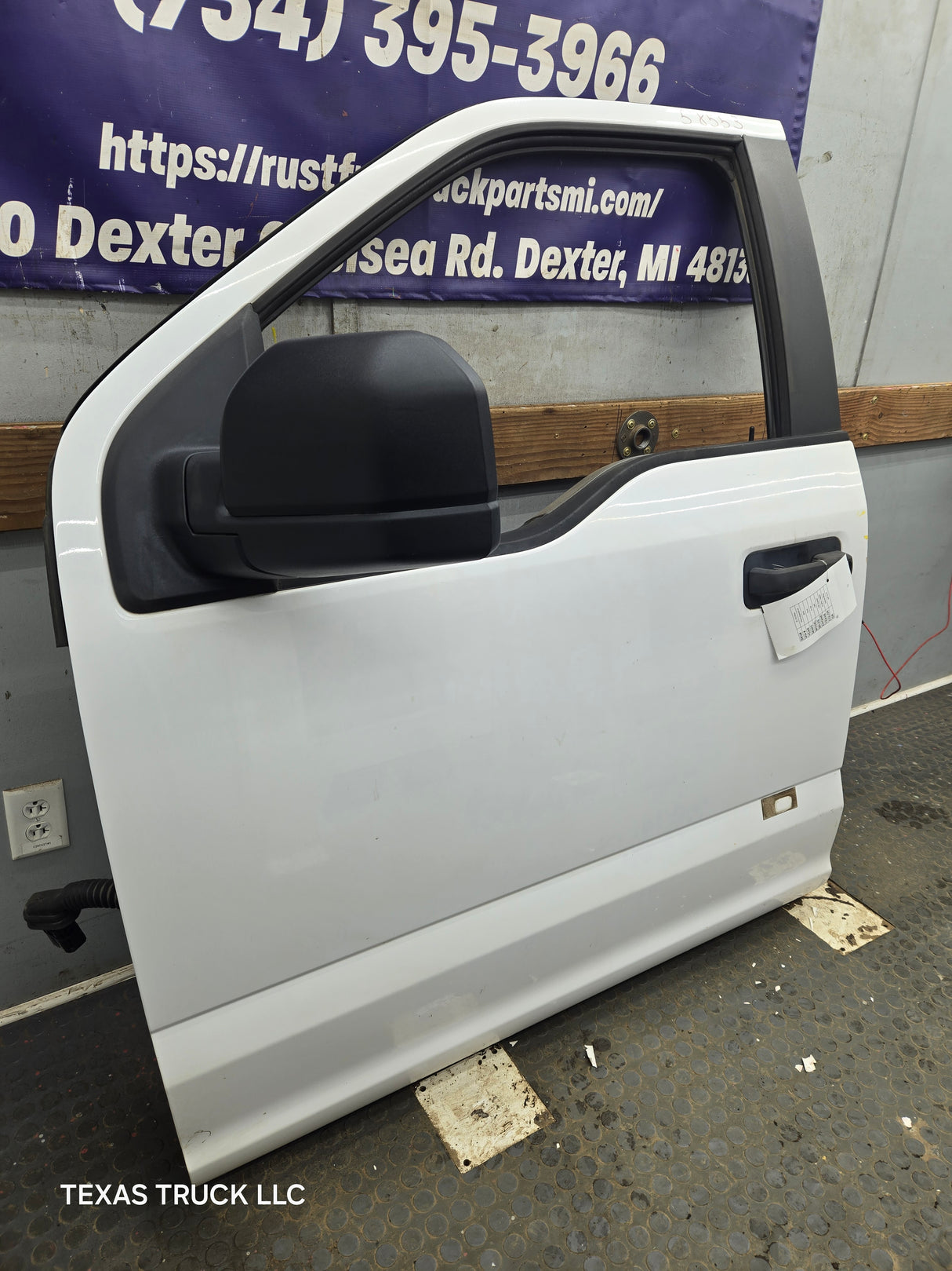 2015-2022 Ford F150 / Super Duty Driver Front Door LH F250 F350 F450 F550