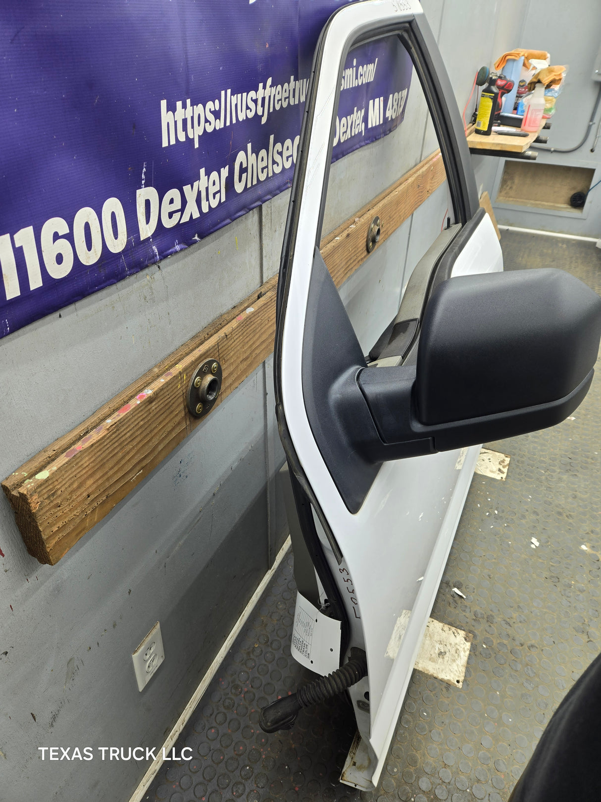 2015-2022 Ford F150 / Super Duty Driver Front Door LH F250 F350 F450 F550