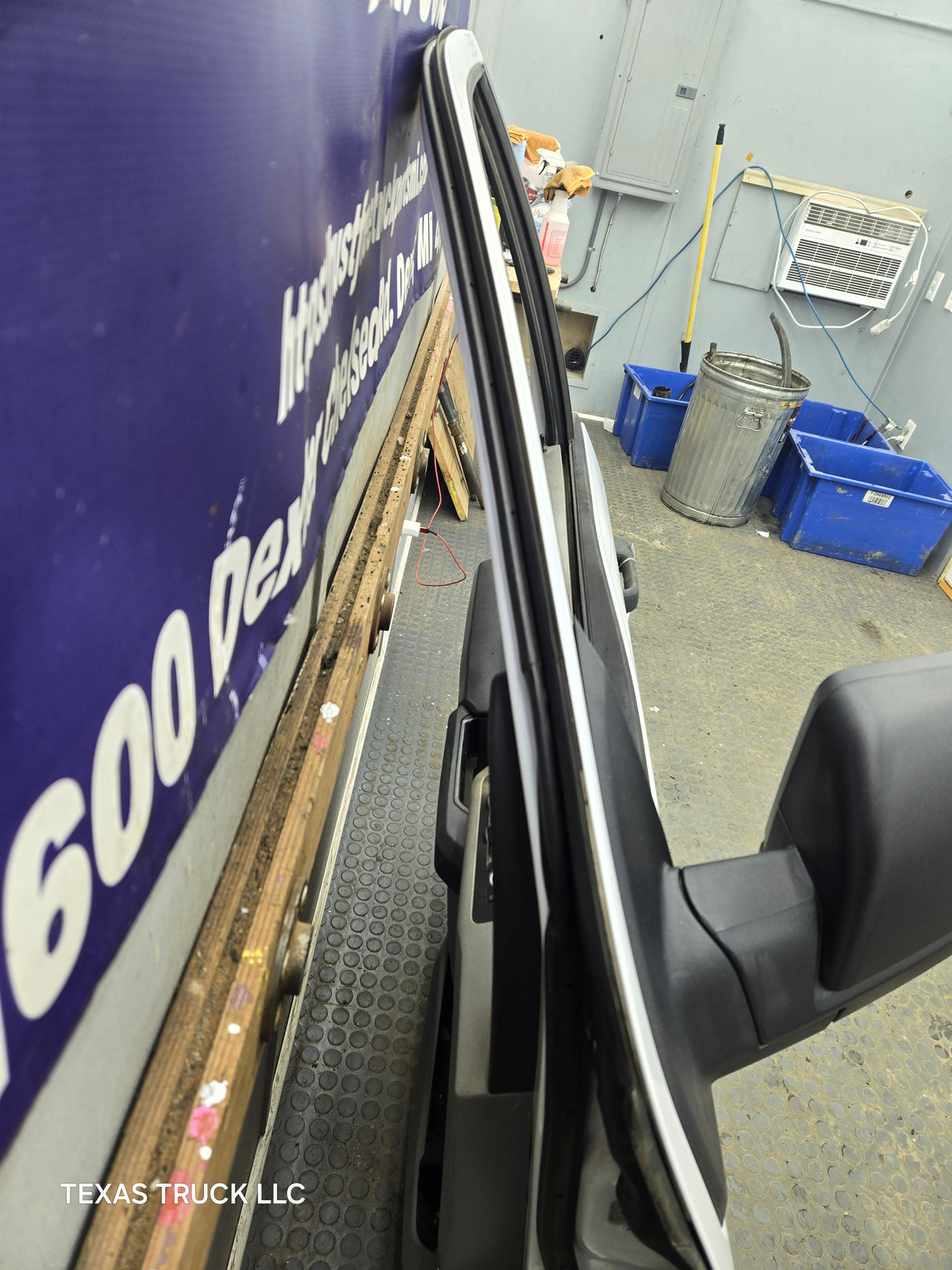 2015-2022 Ford F150 / Super Duty Driver Front Door LH F250 F350 F450 F550