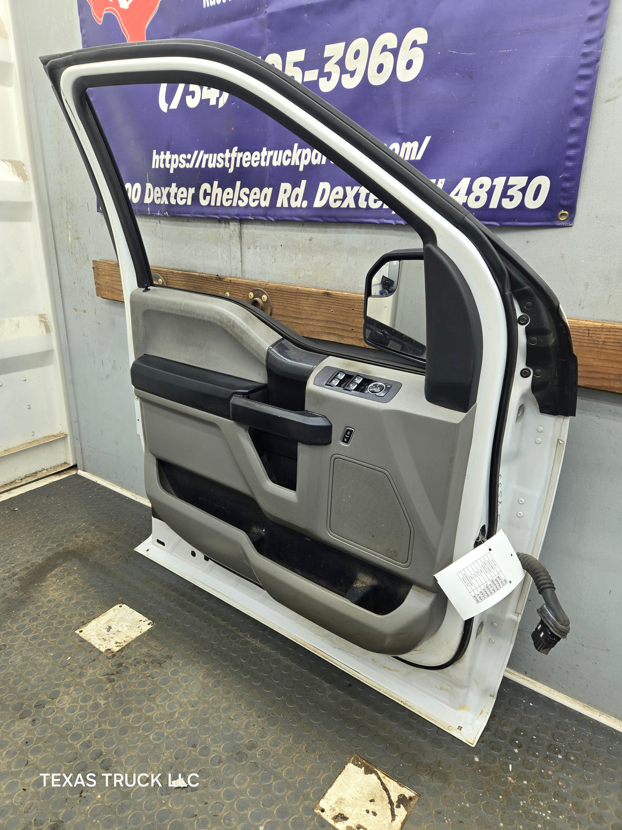 2015-2022 Ford F150 / Super Duty Driver Front Door LH F250 F350 F450 F550