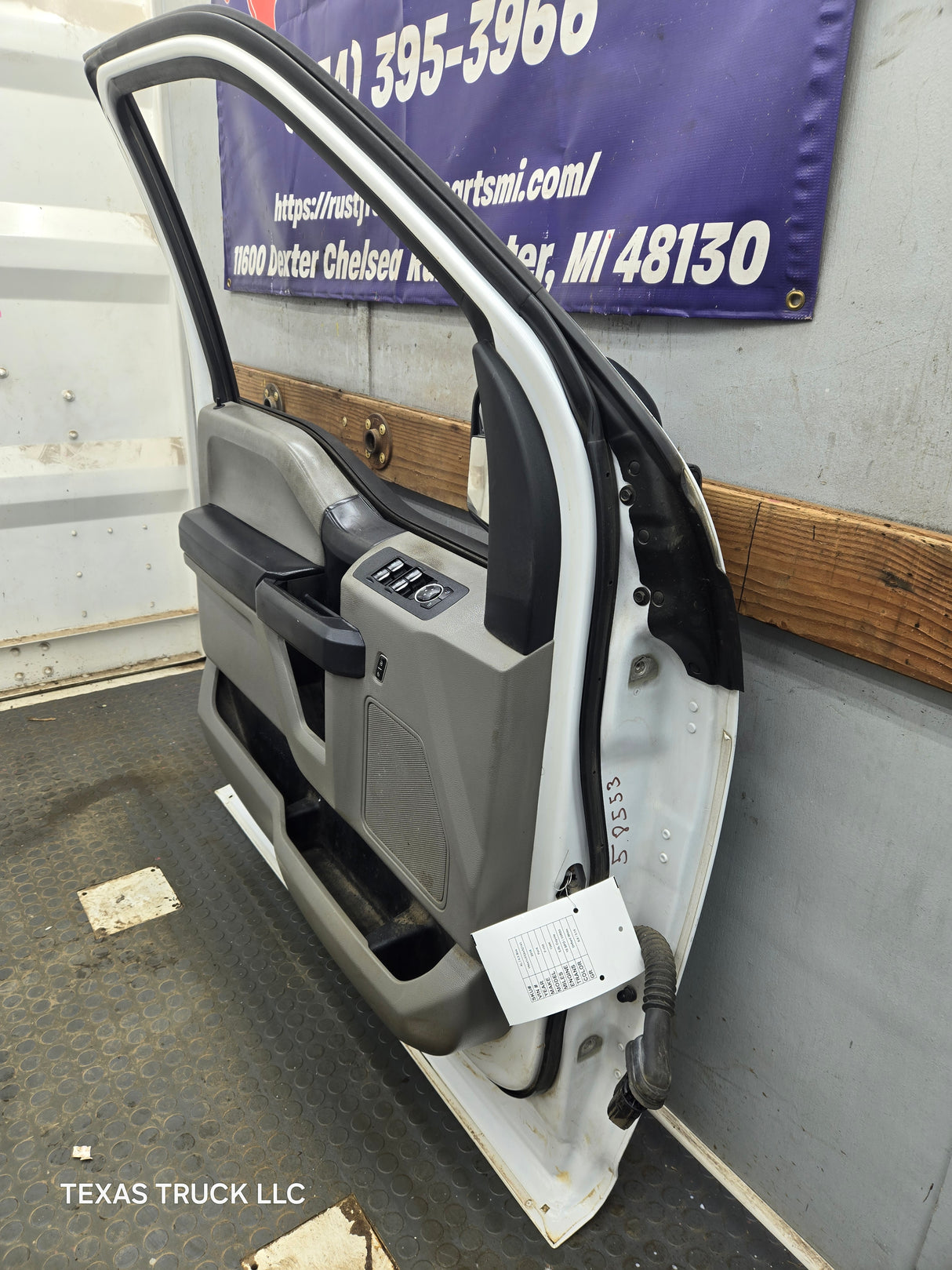 2015-2022 Ford F150 / Super Duty Driver Front Door LH F250 F350 F450 F550