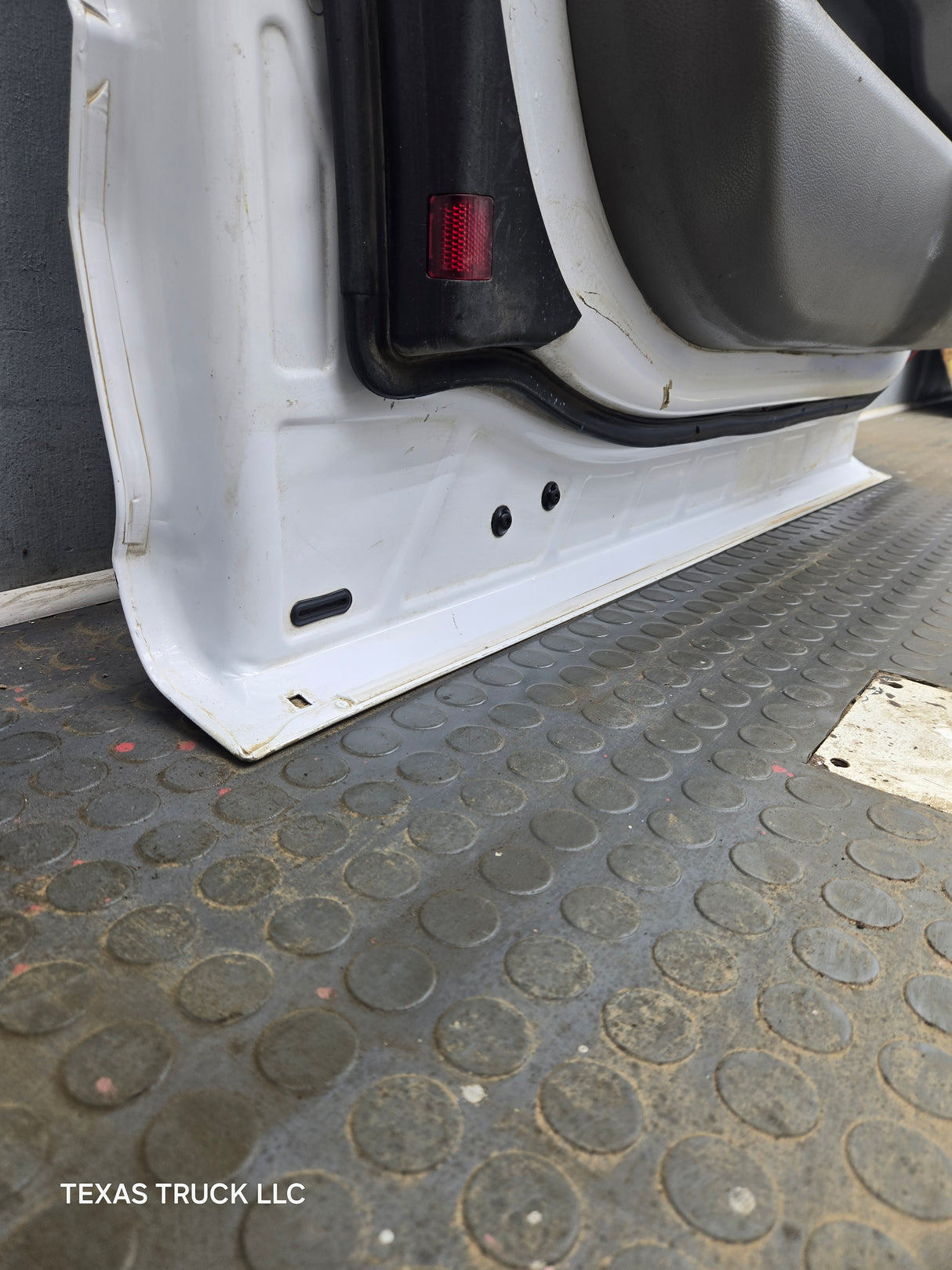 2015-2022 Ford F150 / Super Duty Driver Front Door LH F250 F350 F450 F550