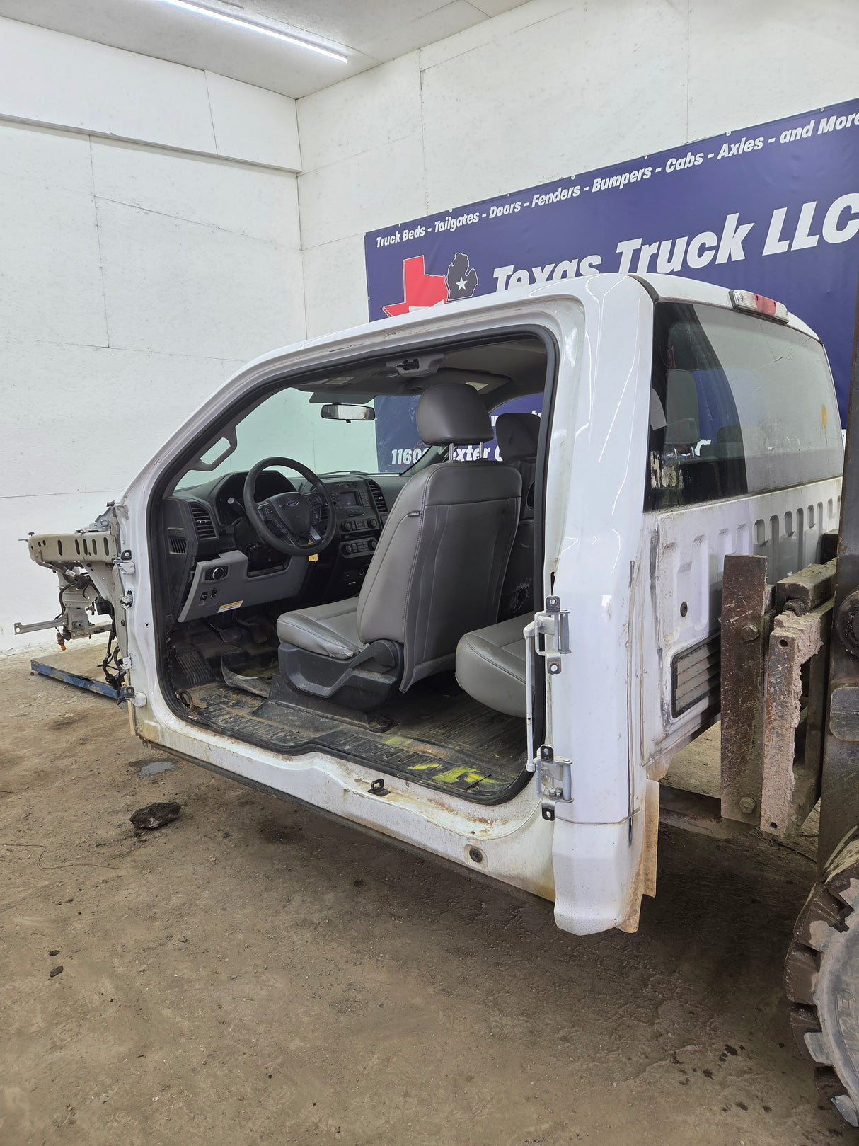 2015-2020 Ford F150 4 Door Extended Super Cab - Oxford White