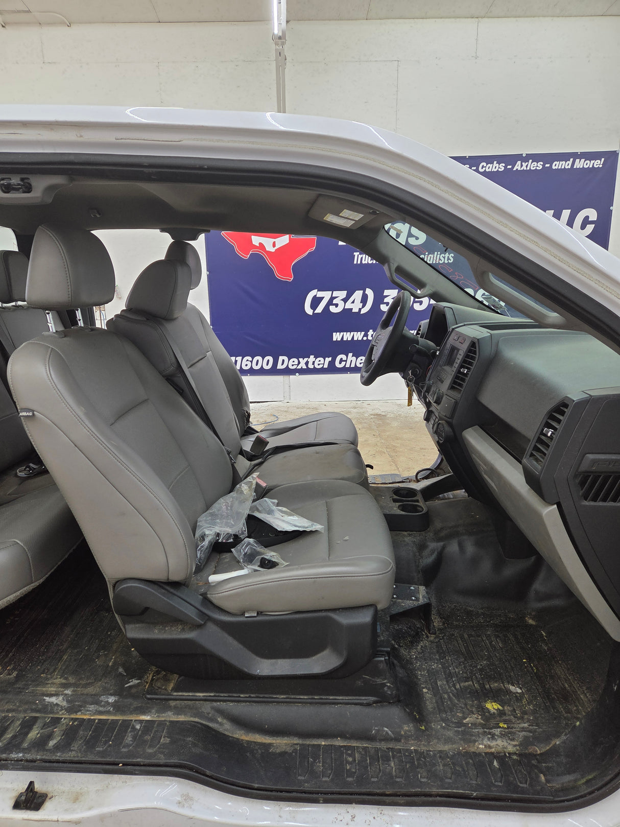 2015-2020 Ford F150 4 Door Extended Super Cab - Oxford White