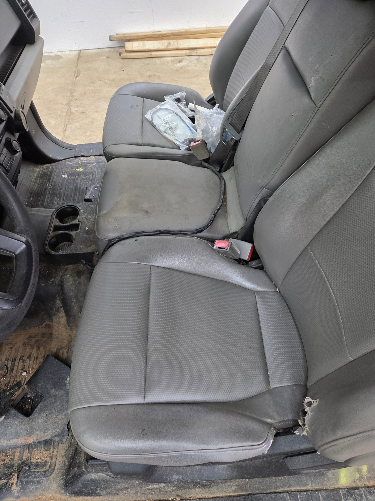 2015-2020 Ford F150 4 Door Extended Super Cab - Oxford White