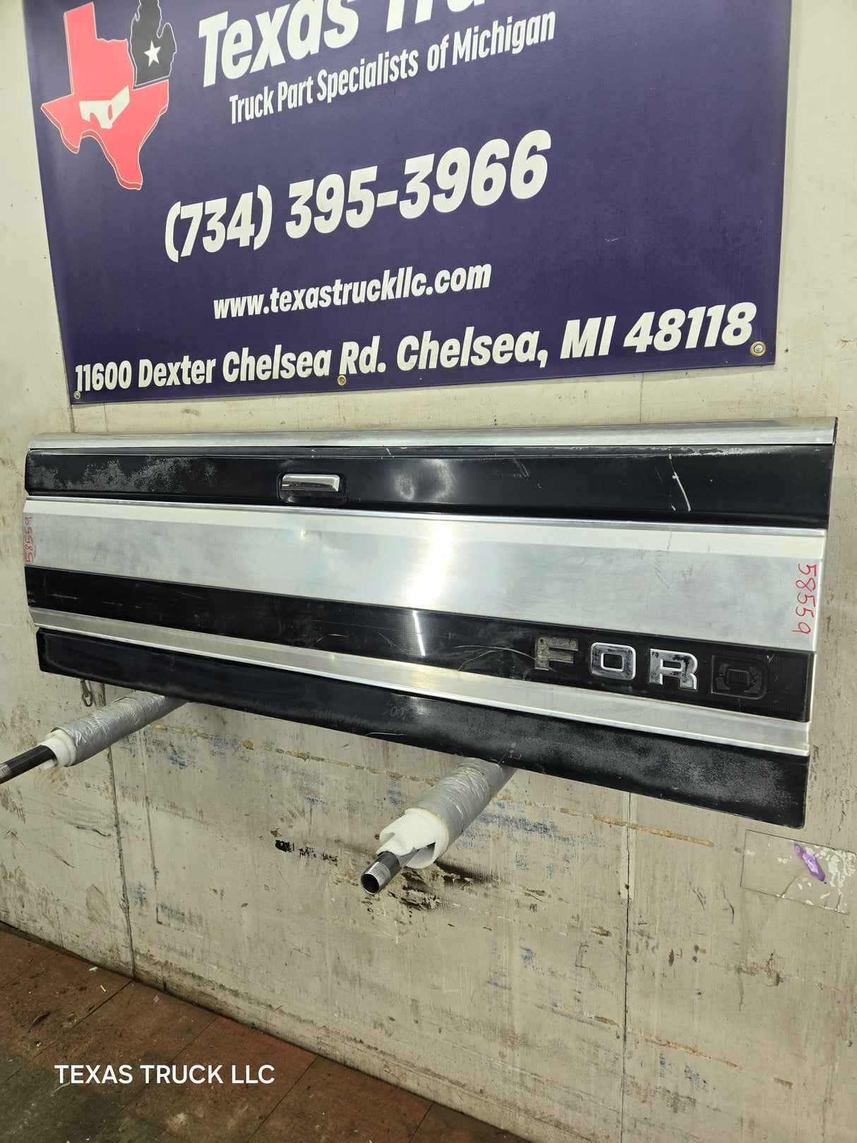 1980-1997 Bullnose / Bricknose / OBS Ford F100 F150 F250 F350 Tailgate