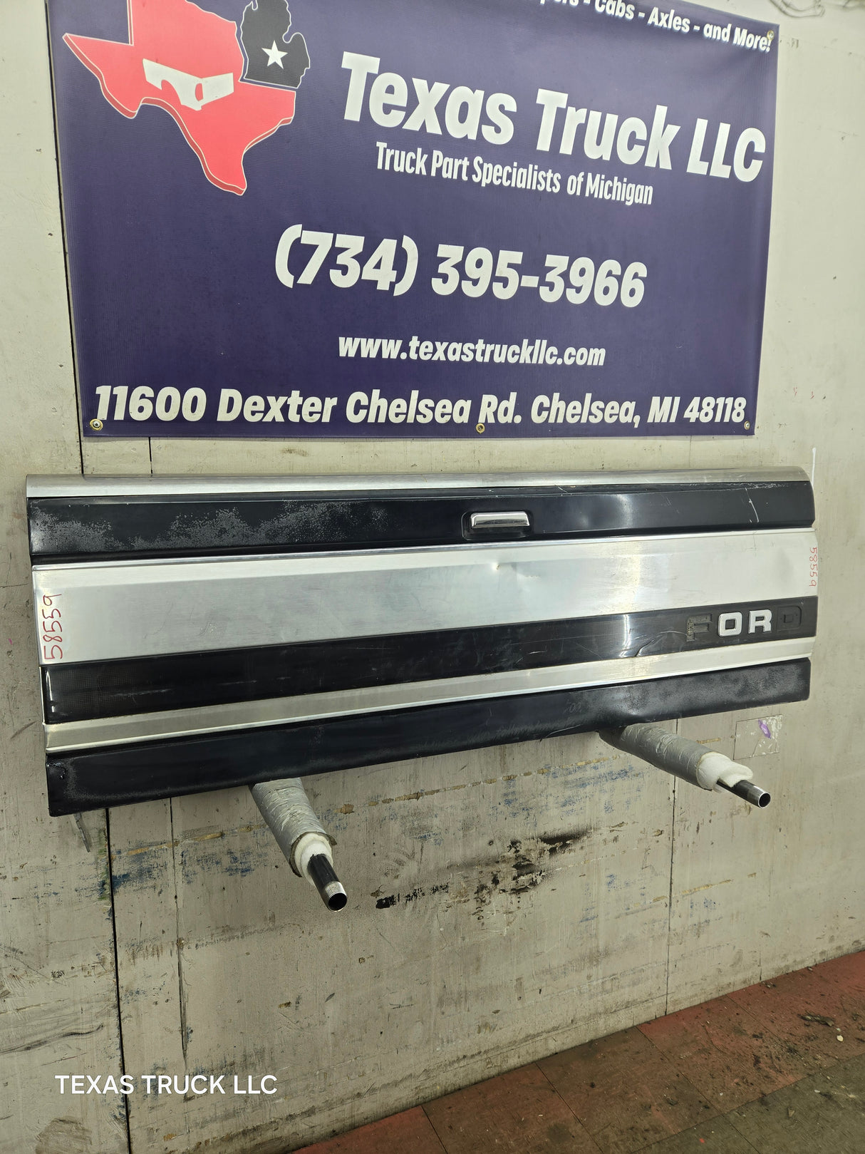 1980-1997 Bullnose / Bricknose / OBS Ford F100 F150 F250 F350 Tailgate