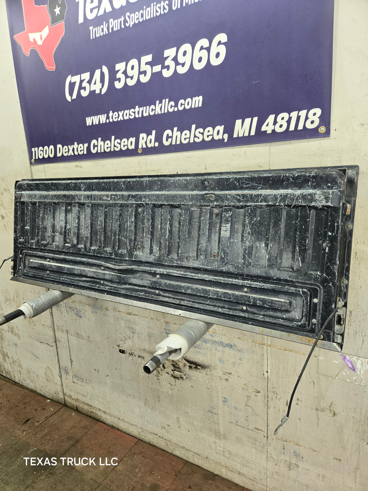 1980-1997 Bullnose / Bricknose / OBS Ford F100 F150 F250 F350 Tailgate