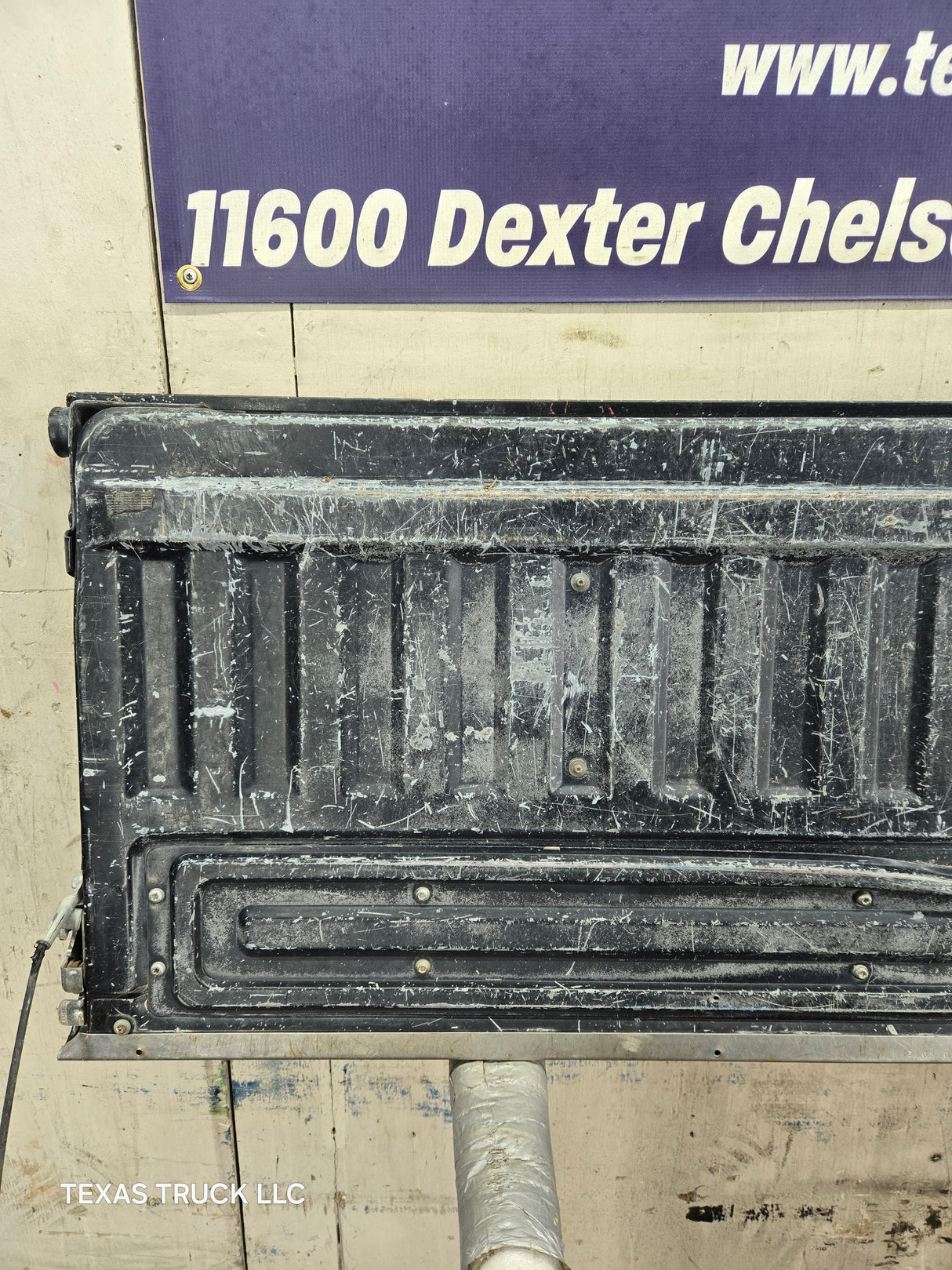 1980-1997 Bullnose / Bricknose / OBS Ford F100 F150 F250 F350 Tailgate