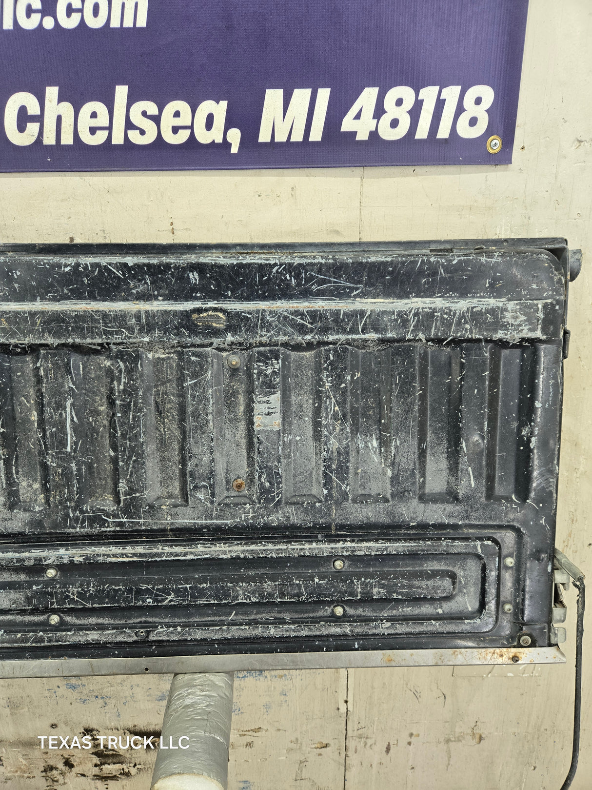 1980-1997 Bullnose / Bricknose / OBS Ford F100 F150 F250 F350 Tailgate