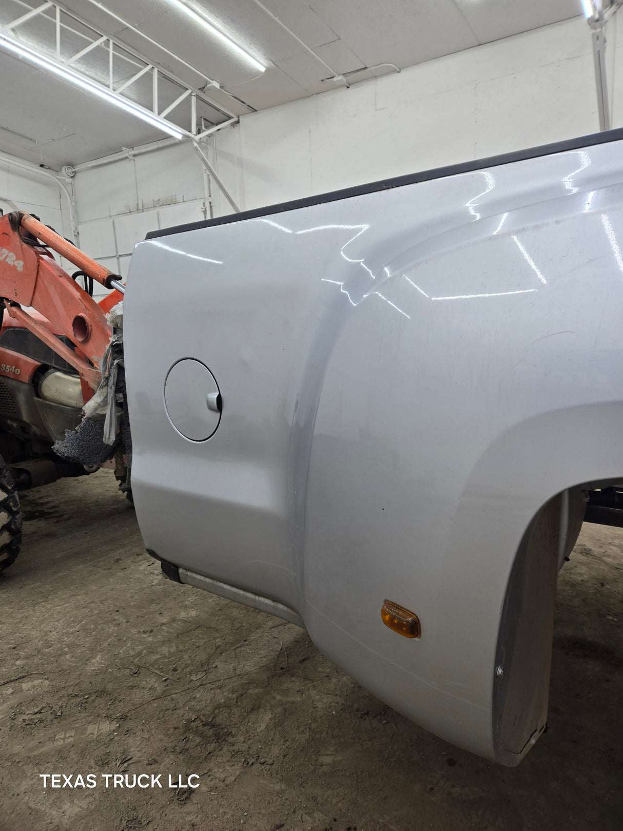 2014-2019 Chevrolet Silverado / GMC Sierra 3500 HD 8' Dually Truck Bed