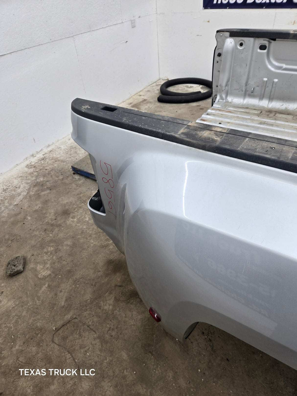 2014-2019 Chevrolet Silverado / GMC Sierra 3500 HD 8' Dually Truck Bed