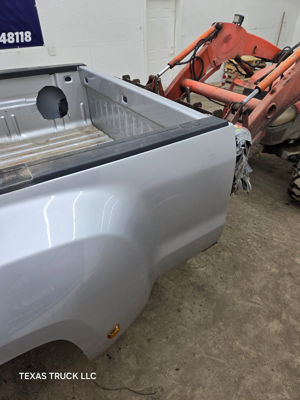 2014-2019 Chevrolet Silverado / GMC Sierra 3500 HD 8' Dually Truck Bed