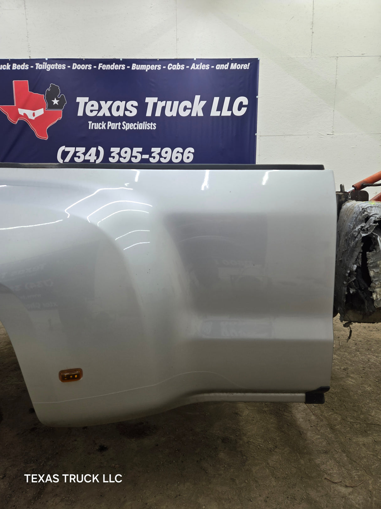 2014-2019 Chevrolet Silverado / GMC Sierra 3500 HD 8' Dually Truck Bed