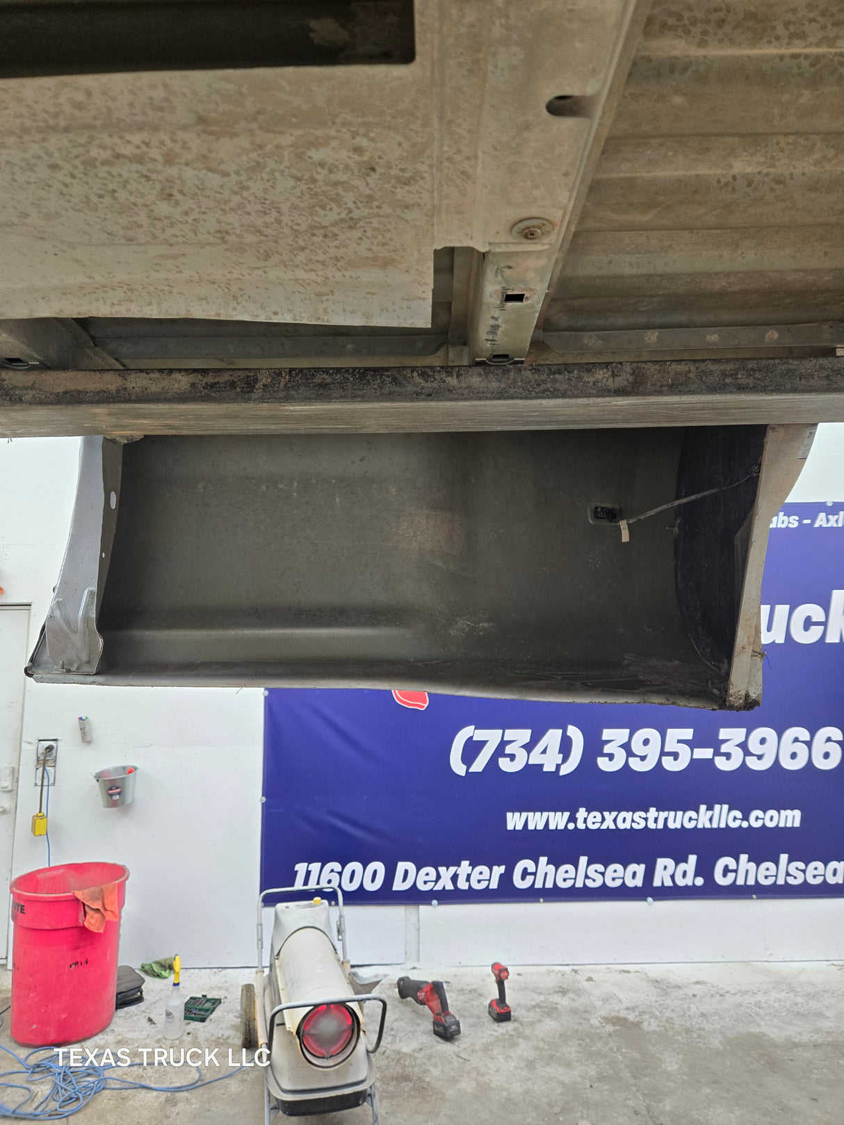 2014-2019 Chevrolet Silverado / GMC Sierra 3500 HD 8' Dually Truck Bed