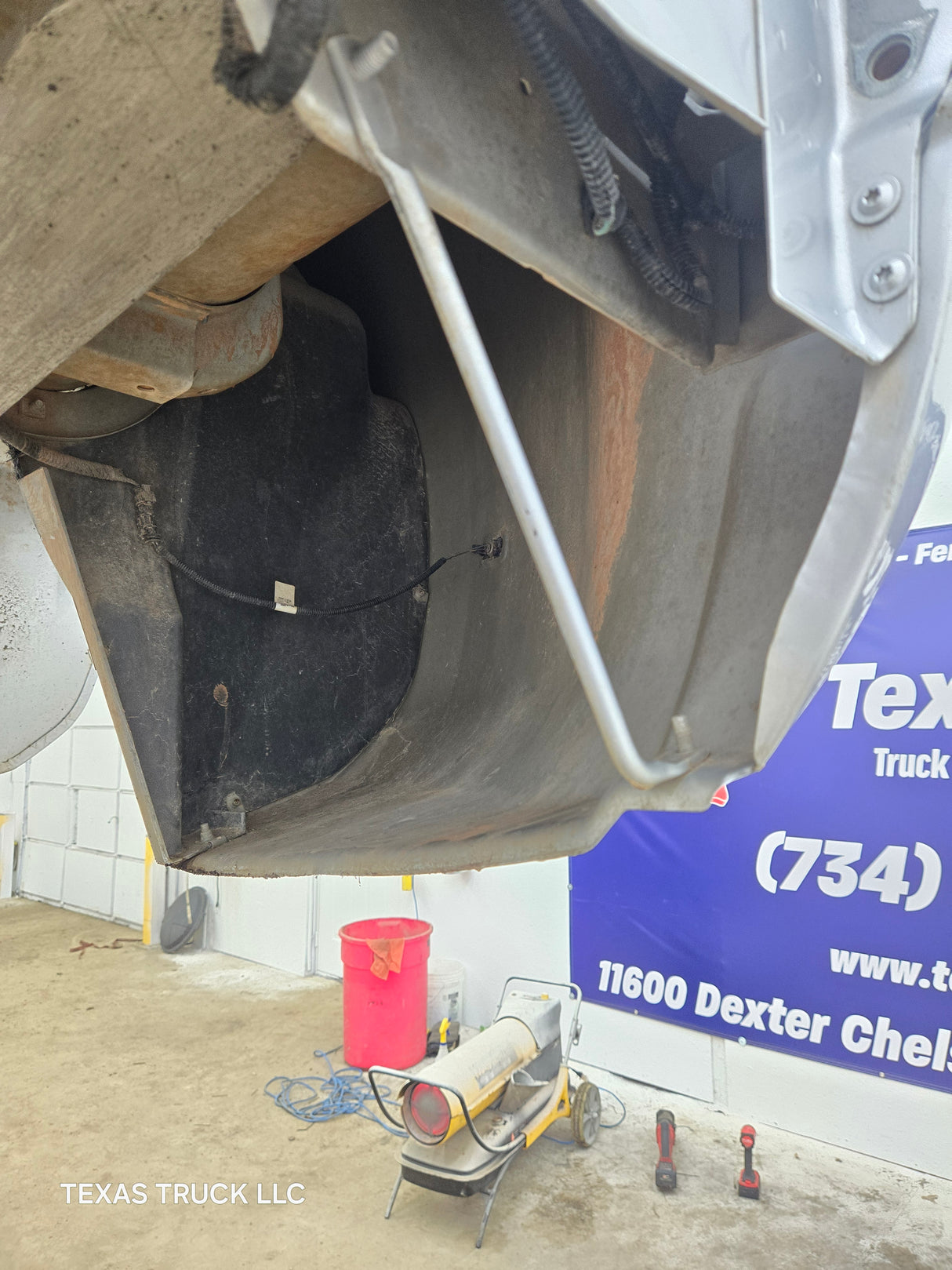 2014-2019 Chevrolet Silverado / GMC Sierra 3500 HD 8' Dually Truck Bed