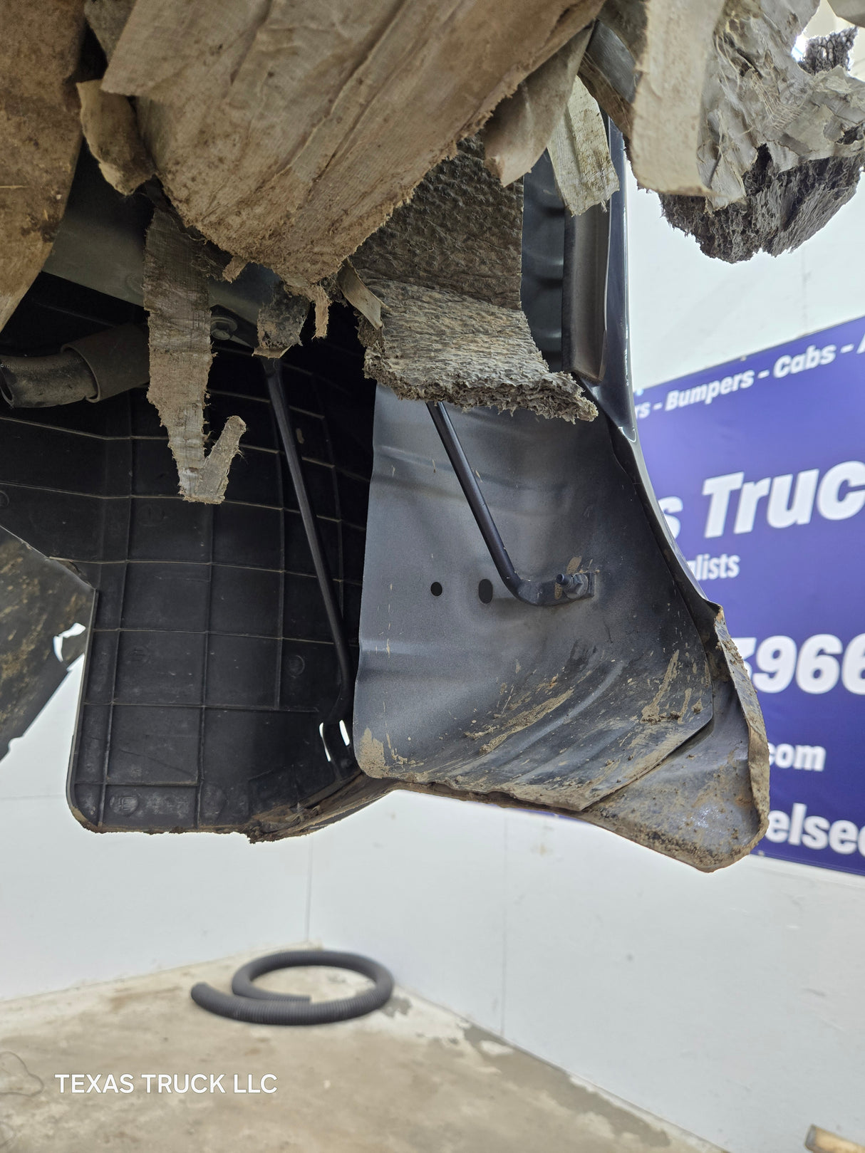 2004-2015 Nissan Titan Crew Cab 5' 6" Short Bed