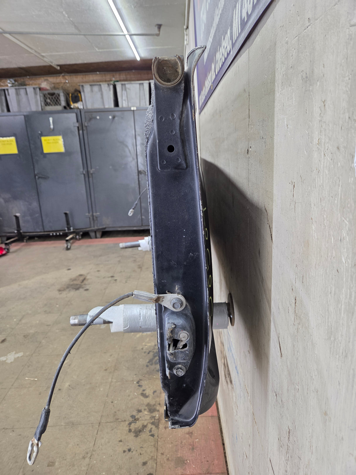 2007-2013 Chevrolet Silverado / GMC Sierra 1500 2500 3500 HD Tailgate