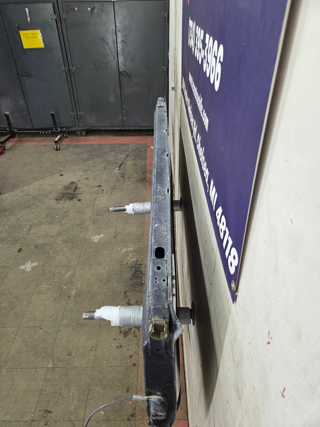 2007-2013 Chevrolet Silverado / GMC Sierra 1500 2500 3500 HD Tailgate