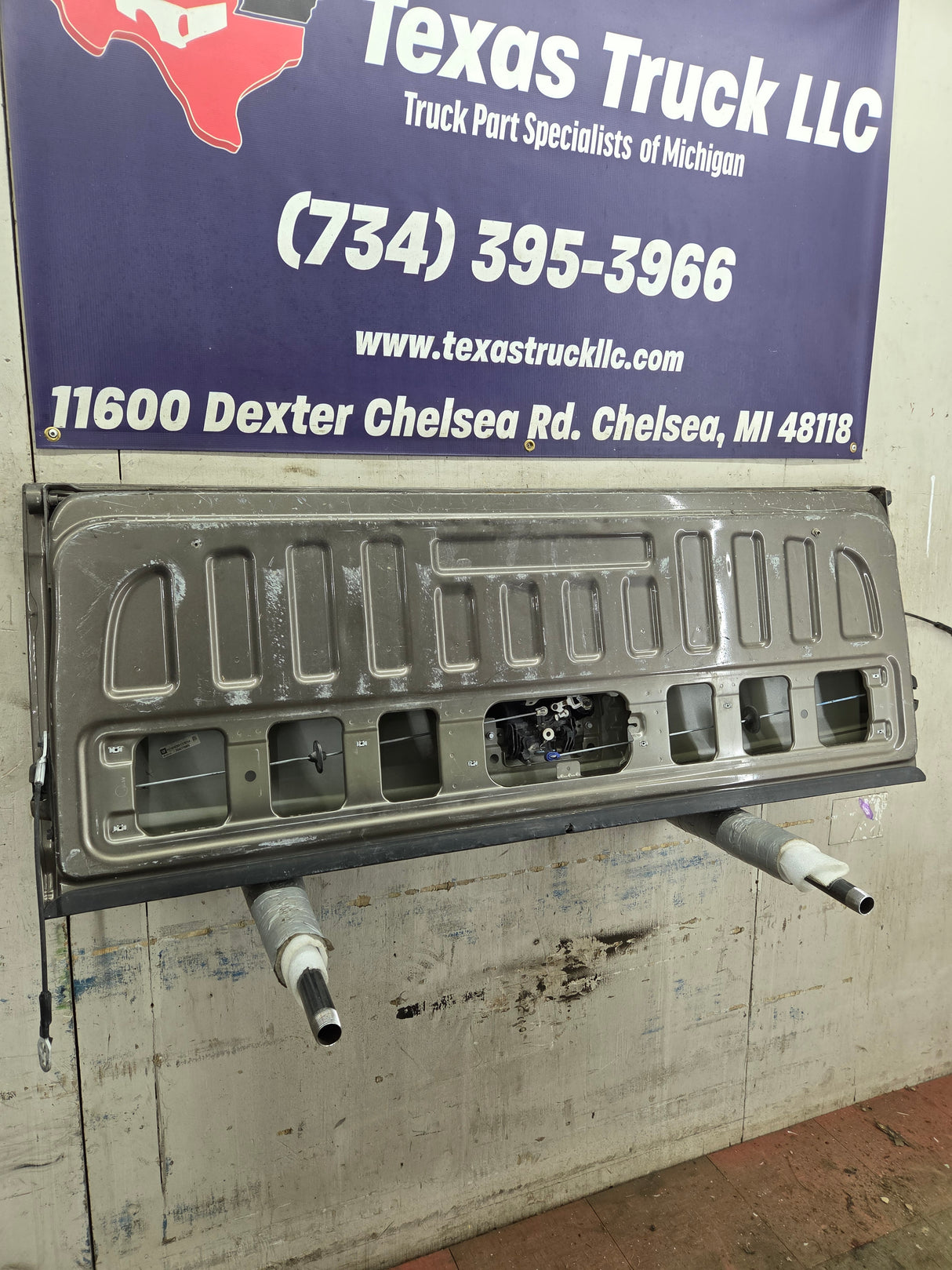 2014-2019 Chevrolet Silverado / GMC Sierra 1500 2500 3500 HD Tailgate