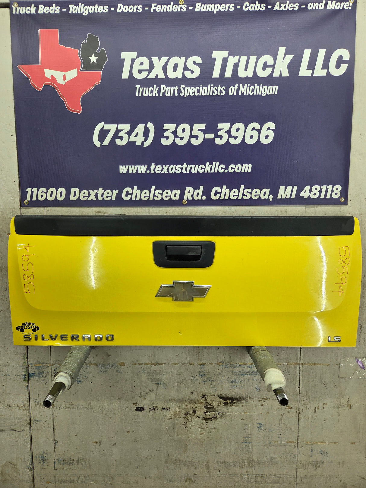 2007-2013 Chevrolet Silverado / GMC Sierra 1500 2500 3500 HD Tailgate