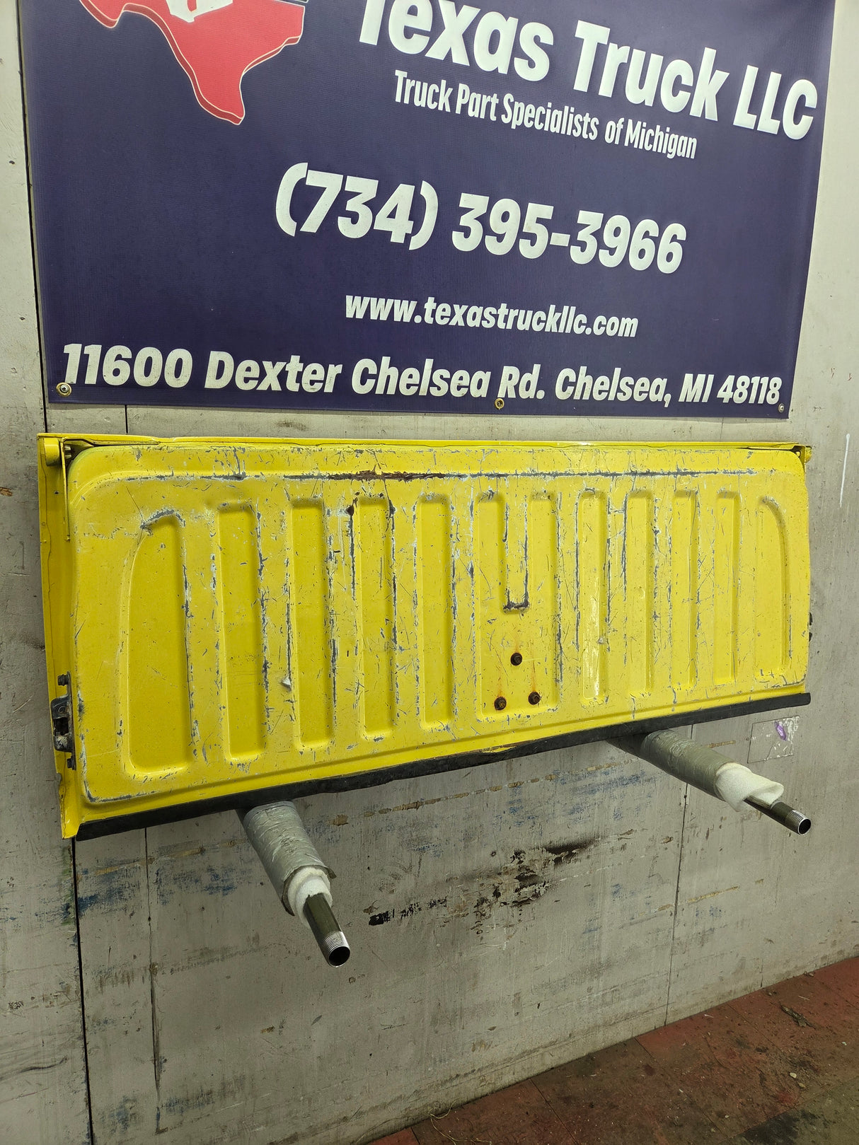 2007-2013 Chevrolet Silverado / GMC Sierra 1500 2500 3500 HD Tailgate