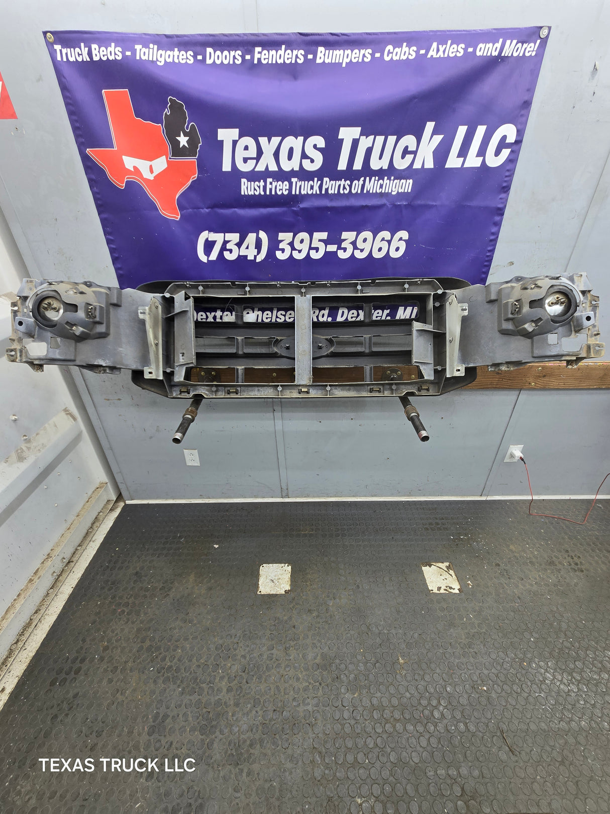 2005-2007 Ford Super Duty Excursion Header Panel / Grill Support F250 F350 F450 F550