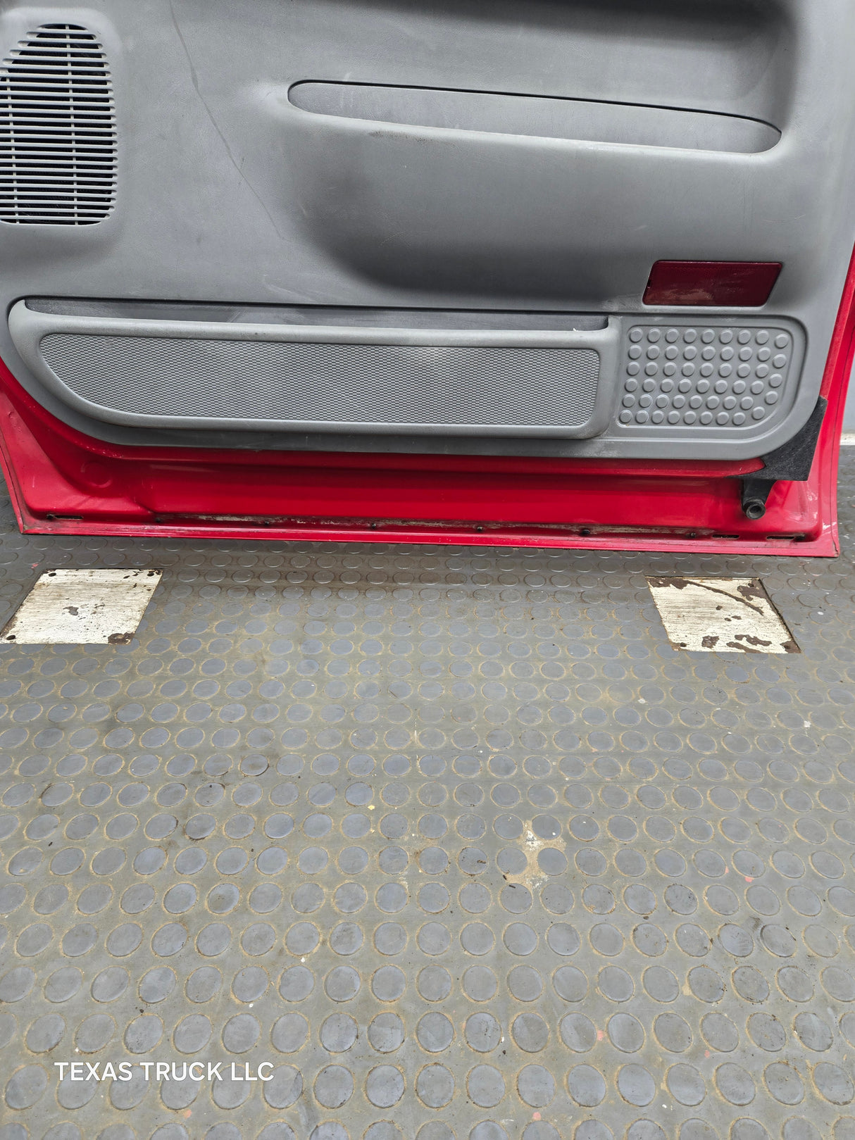 1999-2011 Ford Super Duty / Excursion Front Passenger RH Door F250 F350 F450 F550