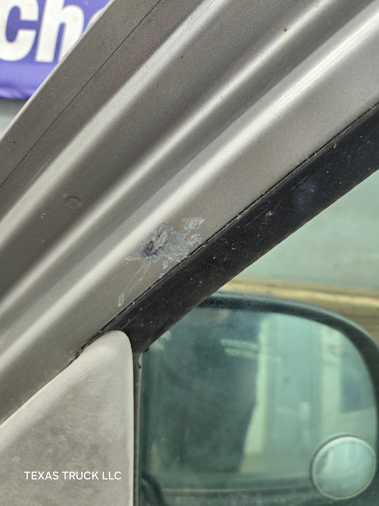 1999-2006 Chevrolet Silverado / GMC Sierra 1500 2500 3500 HD Front Passenger Side Door RH