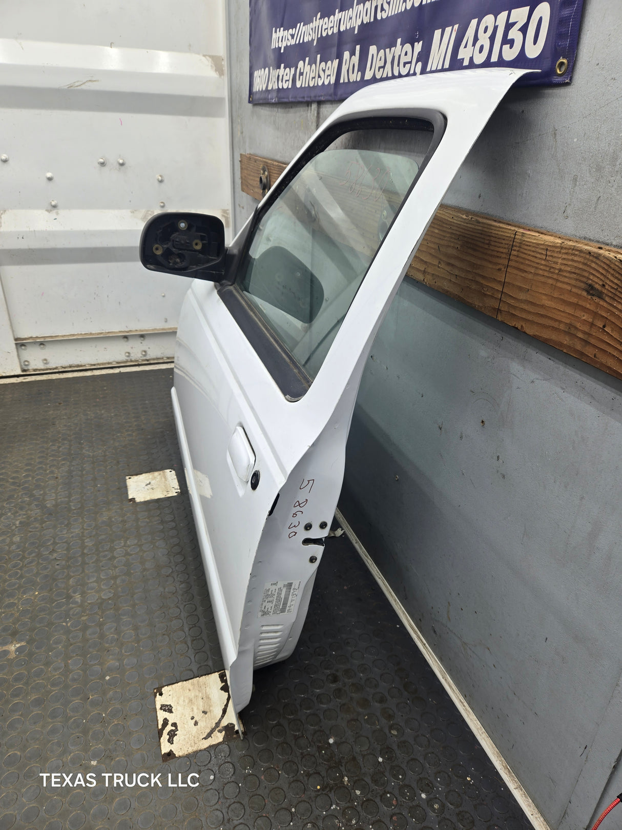 2003-2005 Ford Ranger Driver Side Front Left Hand Door