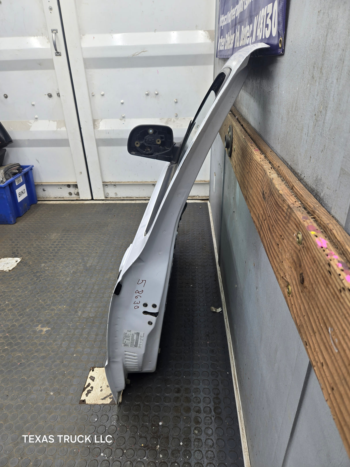 2003-2005 Ford Ranger Driver Side Front Left Hand Door