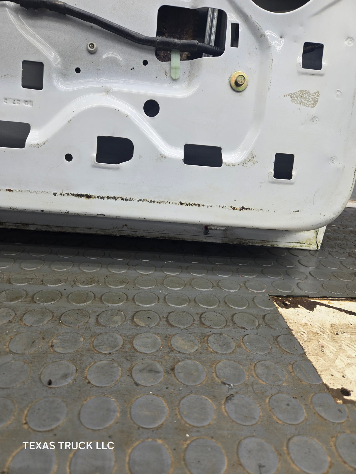 2003-2005 Ford Ranger Driver Side Front Left Hand Door