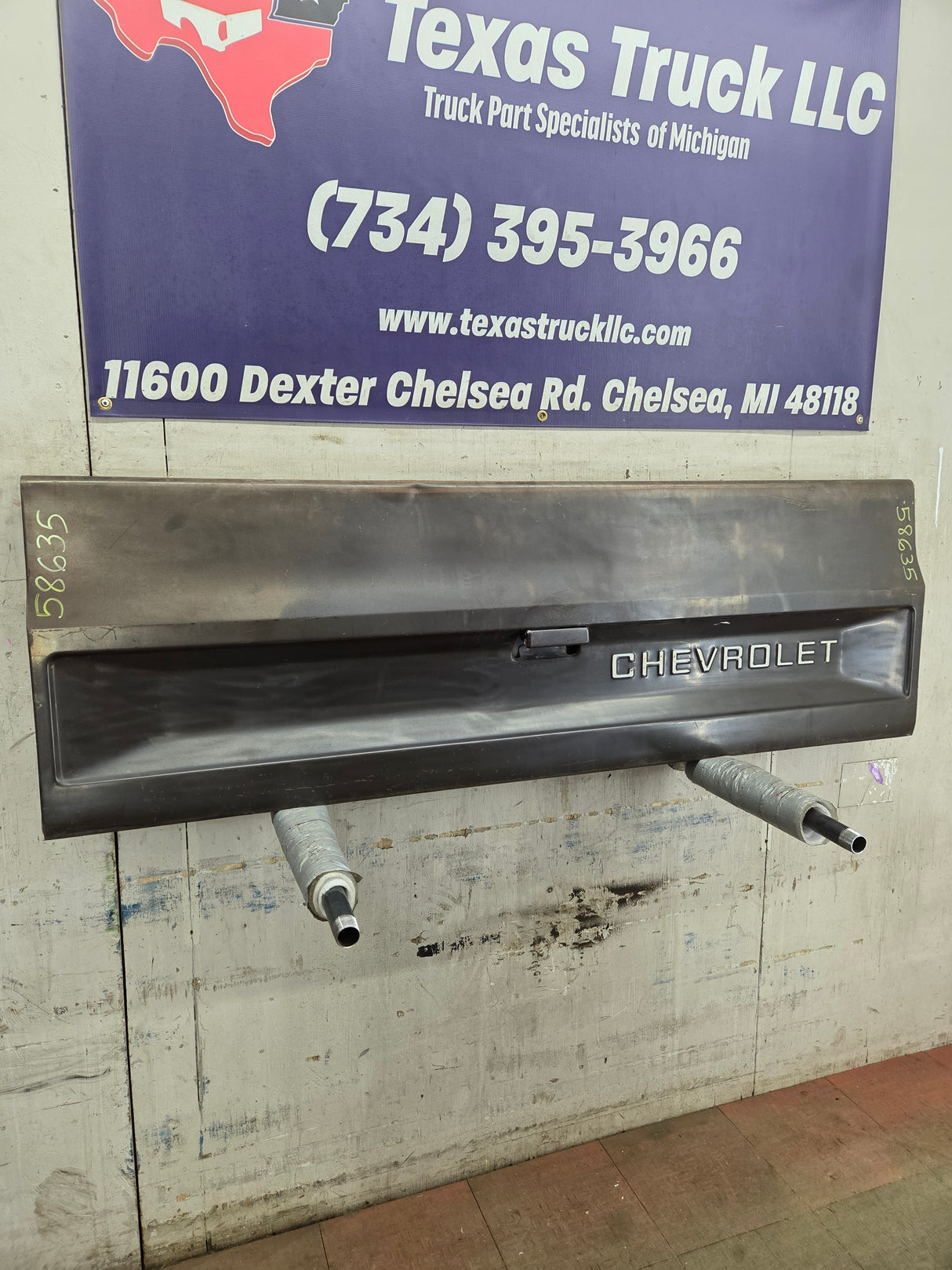 1973-1987 Chevrolet / GMC Square Body Tailgate C10 C15 C20 C25 C35 K10 K15 K20 K25 K35