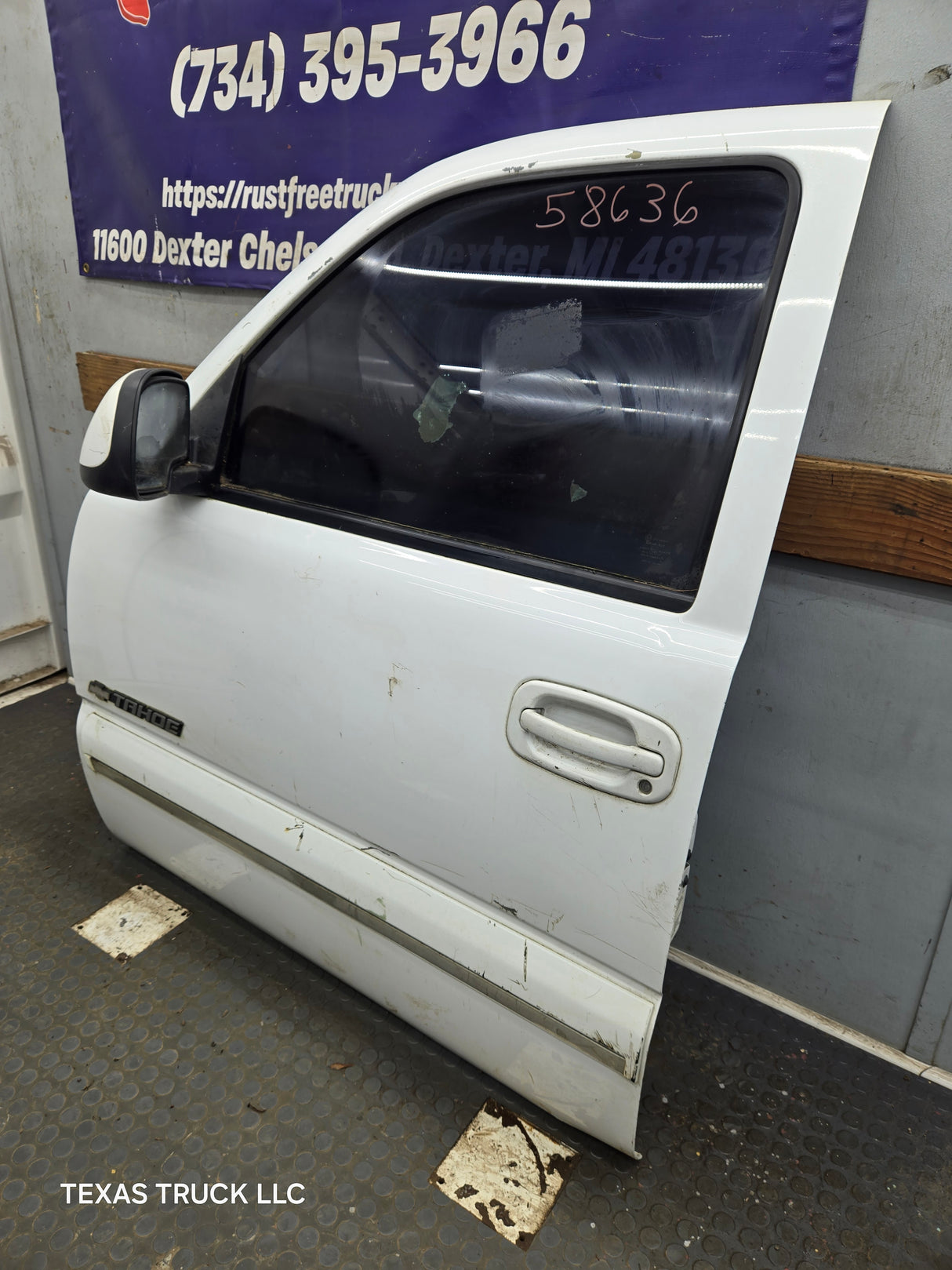 1999-2006 Chevrolet Silverado / GMC Sierra 1500 2500 3500 HD Front Driver Side Door LH