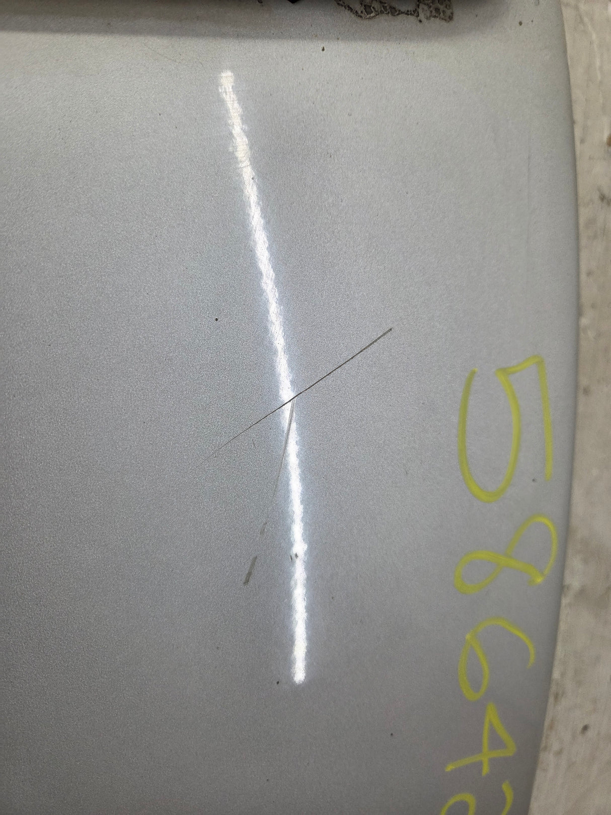 1999-2007 Chevrolet Silverado / GMC Sierra 1500 2500 3500 HD Tailgate