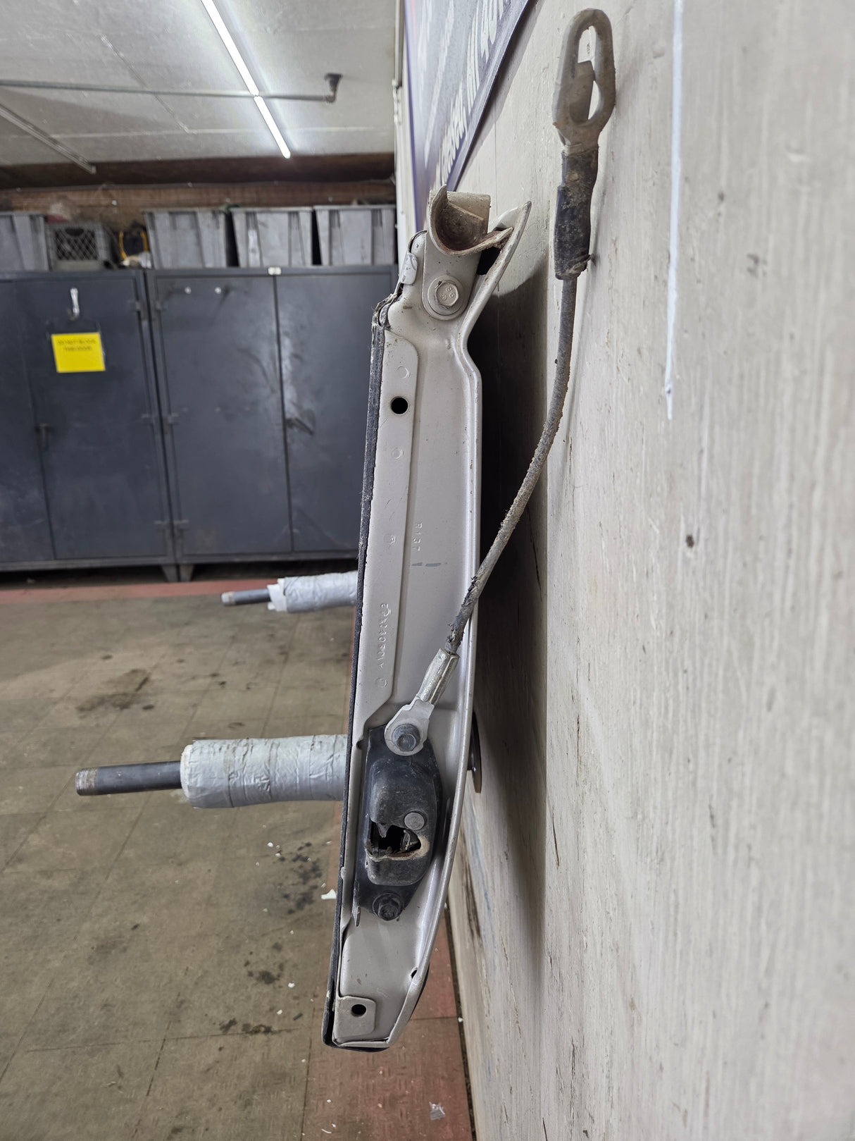 1999-2007 Chevrolet Silverado / GMC Sierra 1500 2500 3500 HD Tailgate