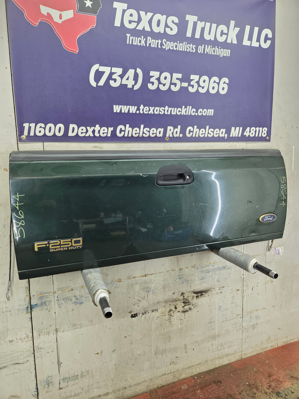 1997-2003 F150 / 1999-2007 Ford F250 F350 F450 F550 Super Duty Tailgate
