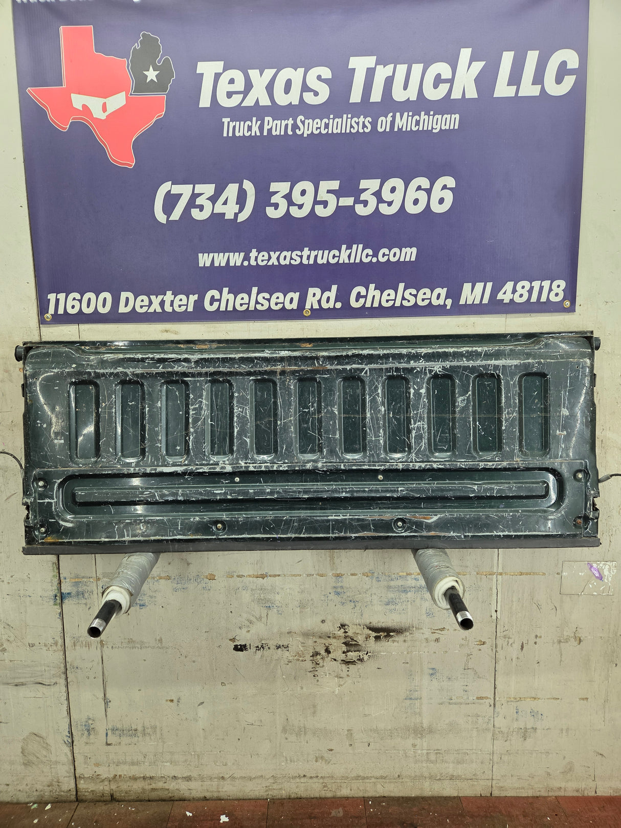 1997-2003 F150 / 1999-2007 Ford F250 F350 F450 F550 Super Duty Tailgate
